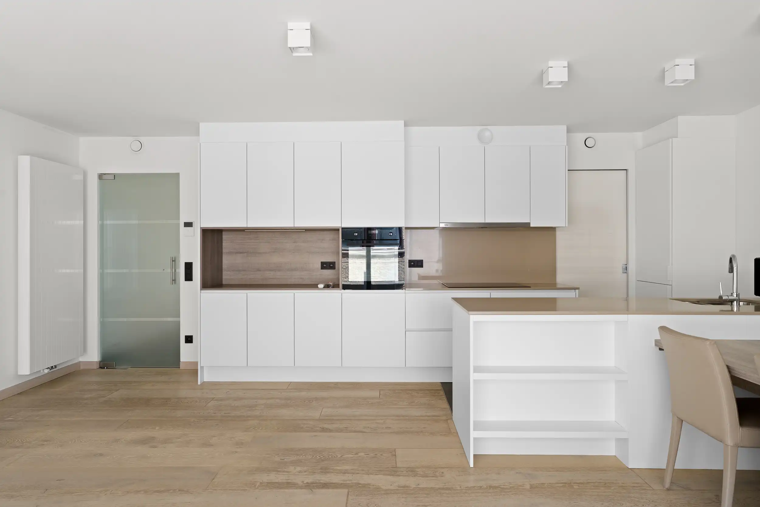 Instapklaar 2-slpk app. met terras vlak bij zee foto 3