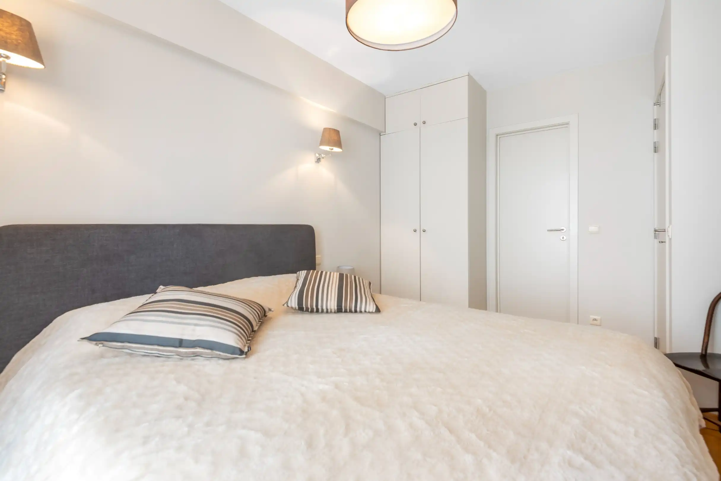 Verzorgd, zuidgericht  gemeubeld appartement gelegen vlakbij de Lippenslaan en de Dumortierlaan foto 15