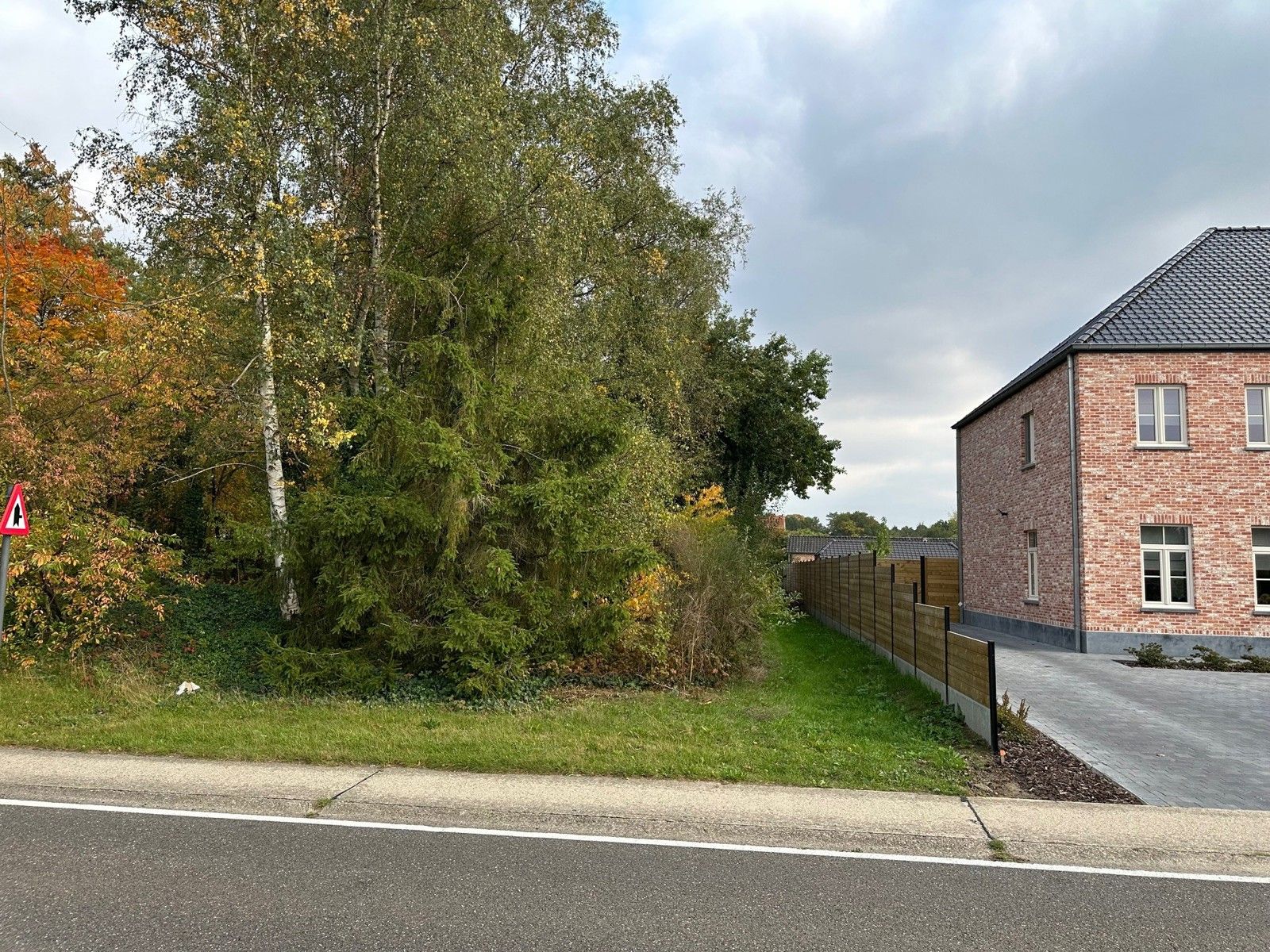 Achtergelegen bouwgrond OB 810 m2 te 3140 KEERBERGEN foto {{pictureIndex}}