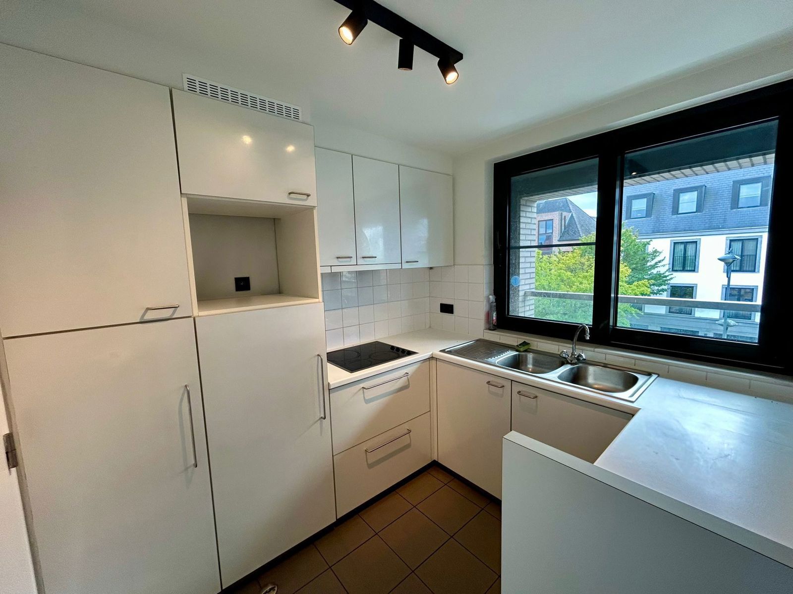 Ruim appartement met terras in centrum Oud-Turnhout foto 4