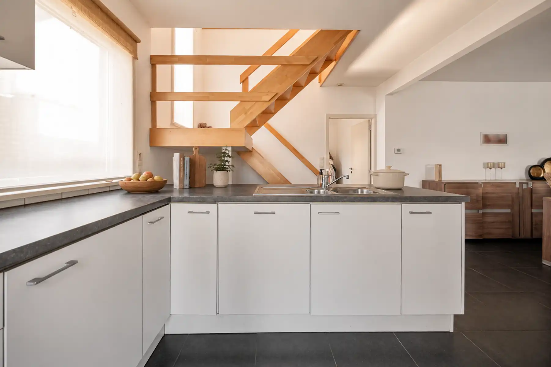 Instapklare ruime woning met garage te Berlare foto 4