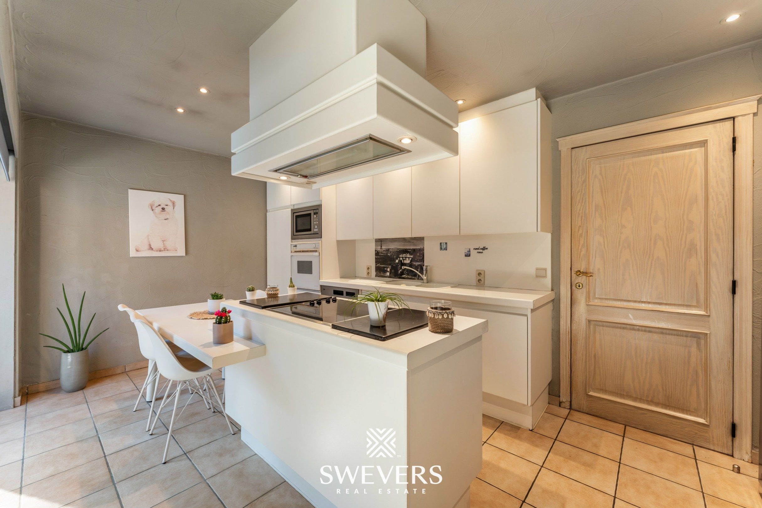Exclusieve villa in Zuid-Franse stijl omgeven door groen in residentiële wijk Kayenberg foto 12