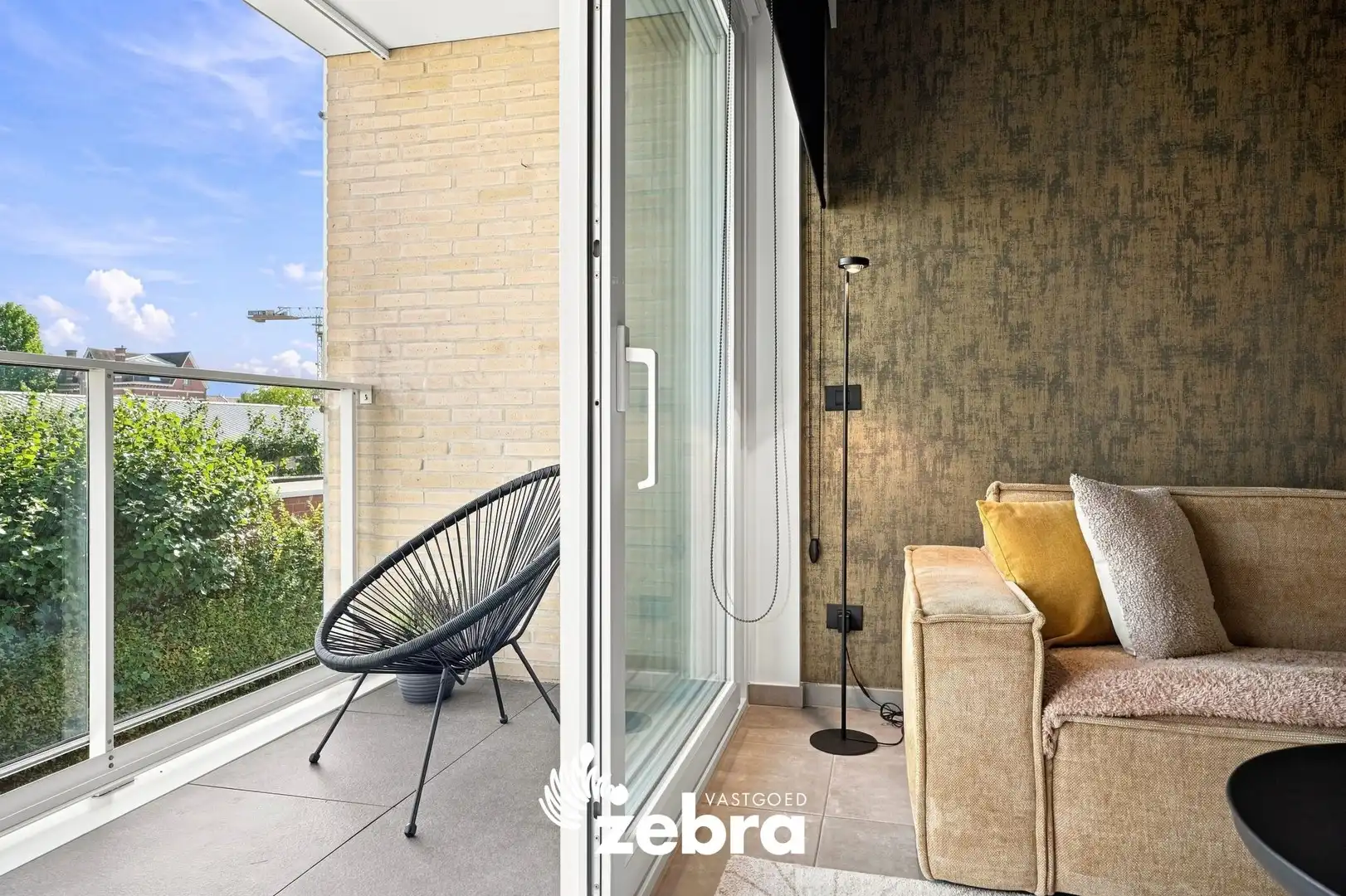 Lichtrijke bel-etage met 3 slaapkamers, terras en ruime garage in Assebroek! foto 5