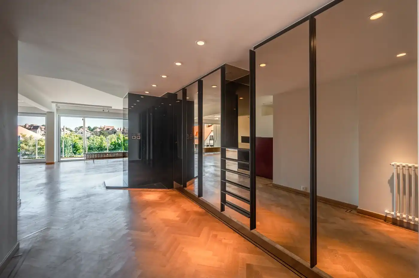 Ruim appartement op de Kustlaan in hartje Zoute met open zicht op de minigolf foto 5