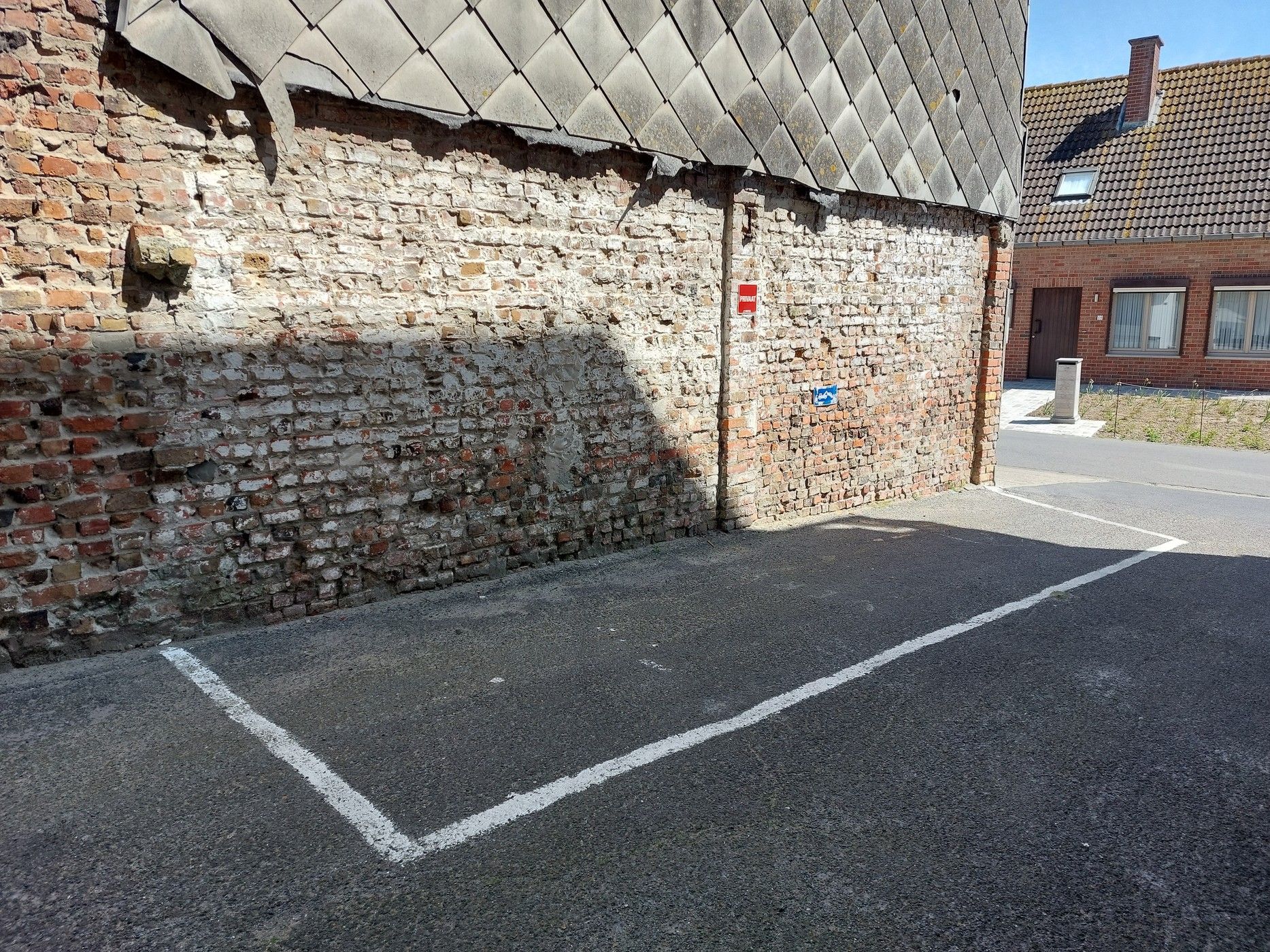 Te huur: Buitenstaanplaats – Residentie Annick foto 2