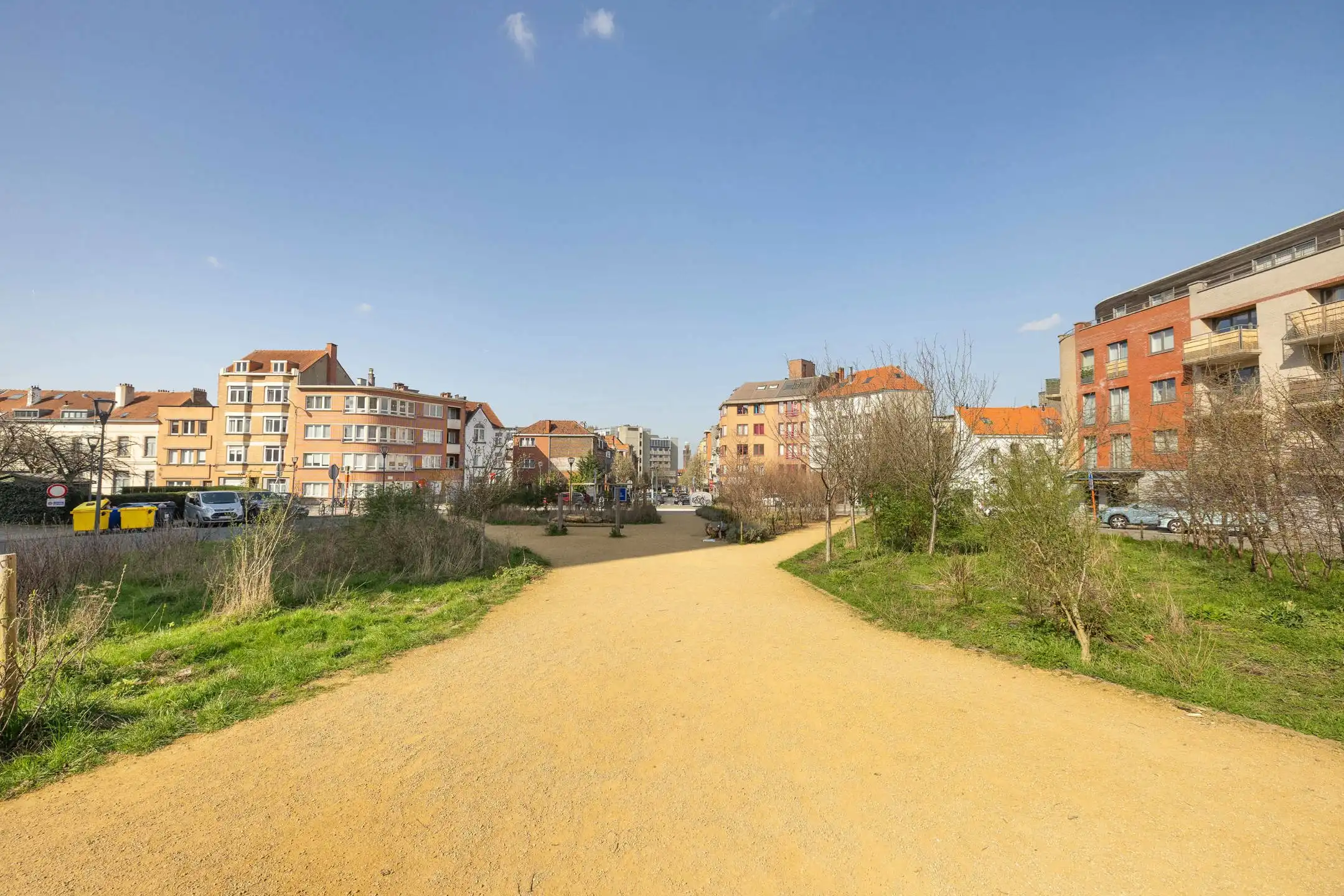 Een rendabel 2-slaapkamerappartement in 1 gegeerde omgeving foto 15