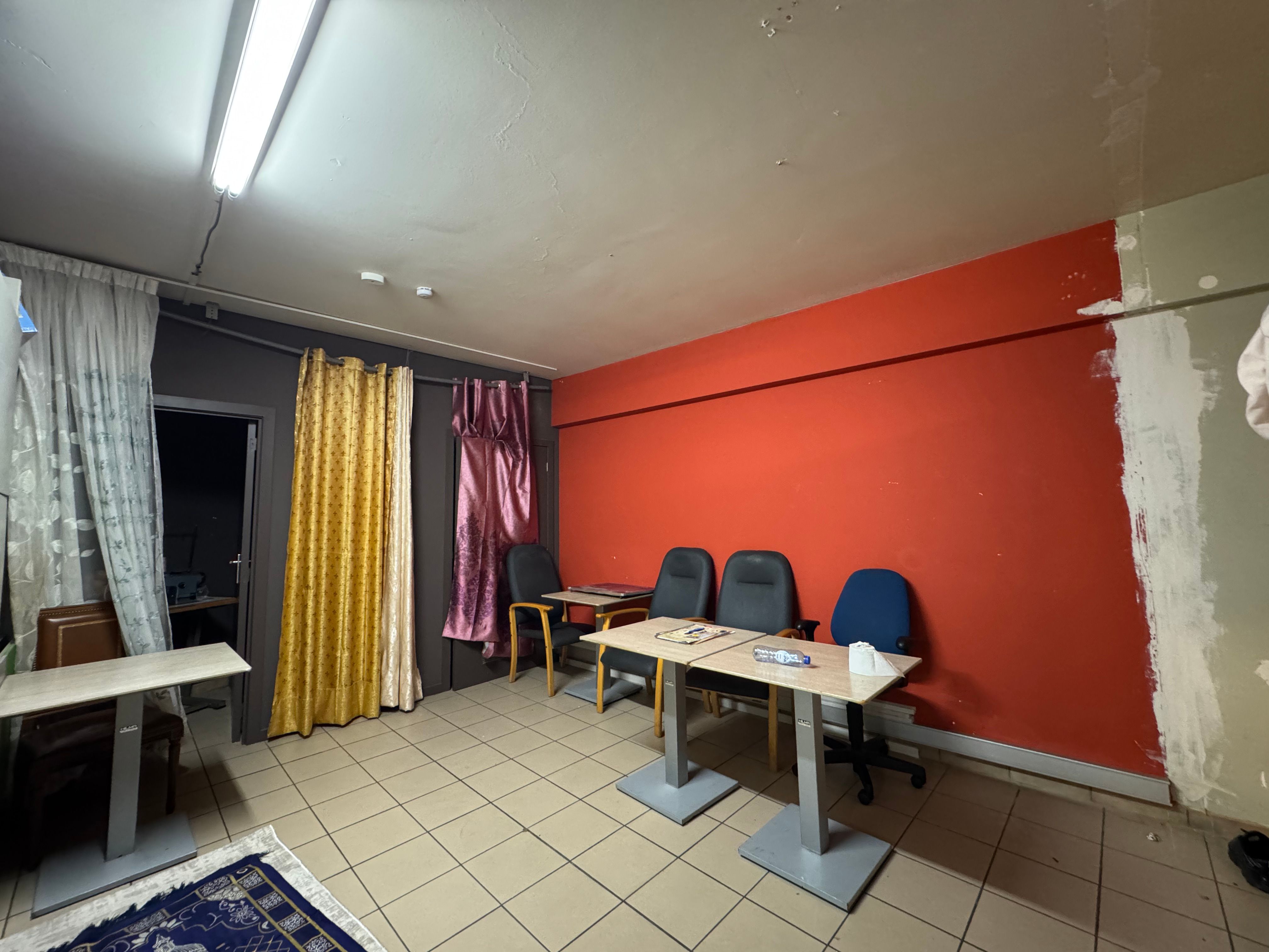 Handelsgelijkvloers 150m² + garage 20m² foto 9