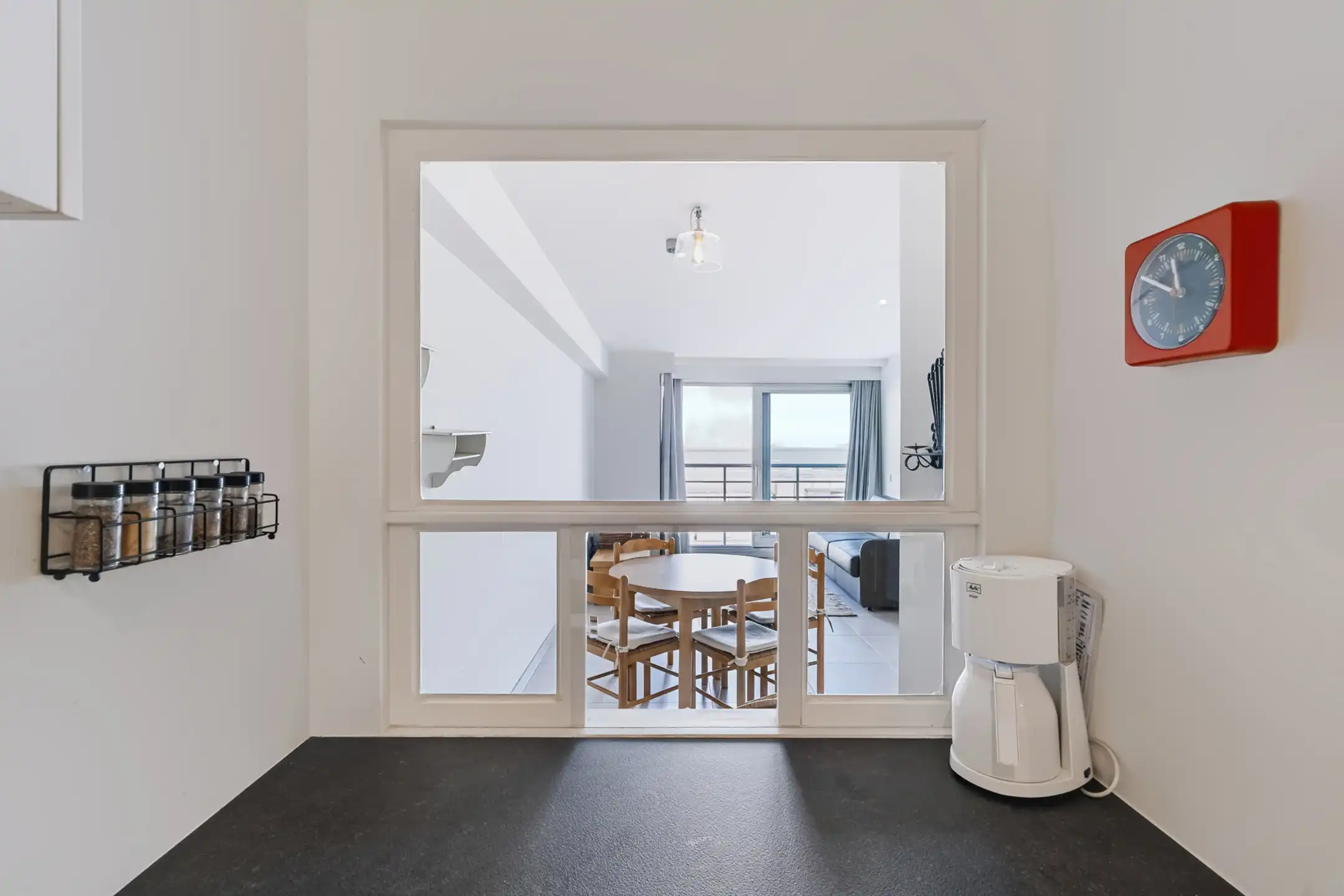 Frisse studio met frontaal zeezicht op de Zeedijk-Duinbergen foto 16