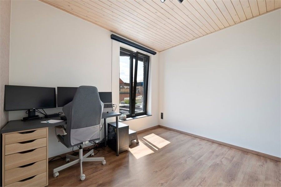 ENERGIEZUINIGE STADSWONING MET ZONNEPANELEN IN HET CENTRUM VAN SINT-TRUIDEN foto 15