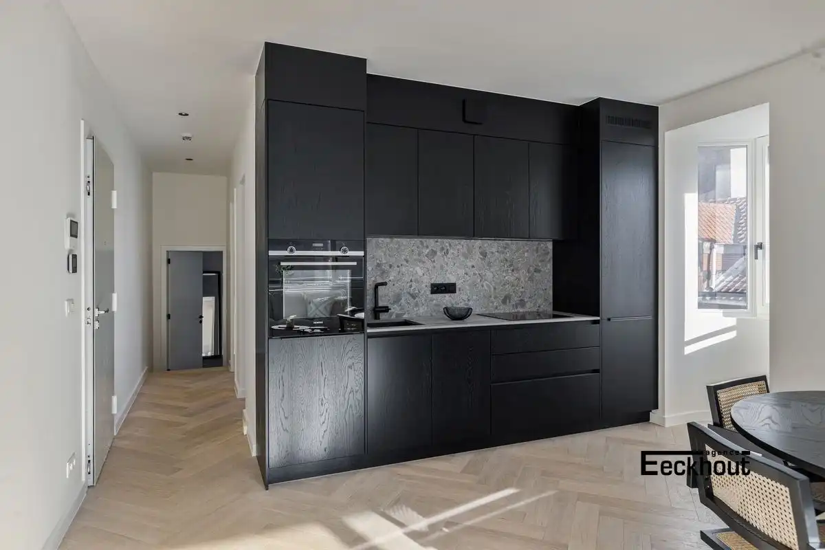 Luxueus en lichtrijk appartement in het centrum van Oostende! foto 5