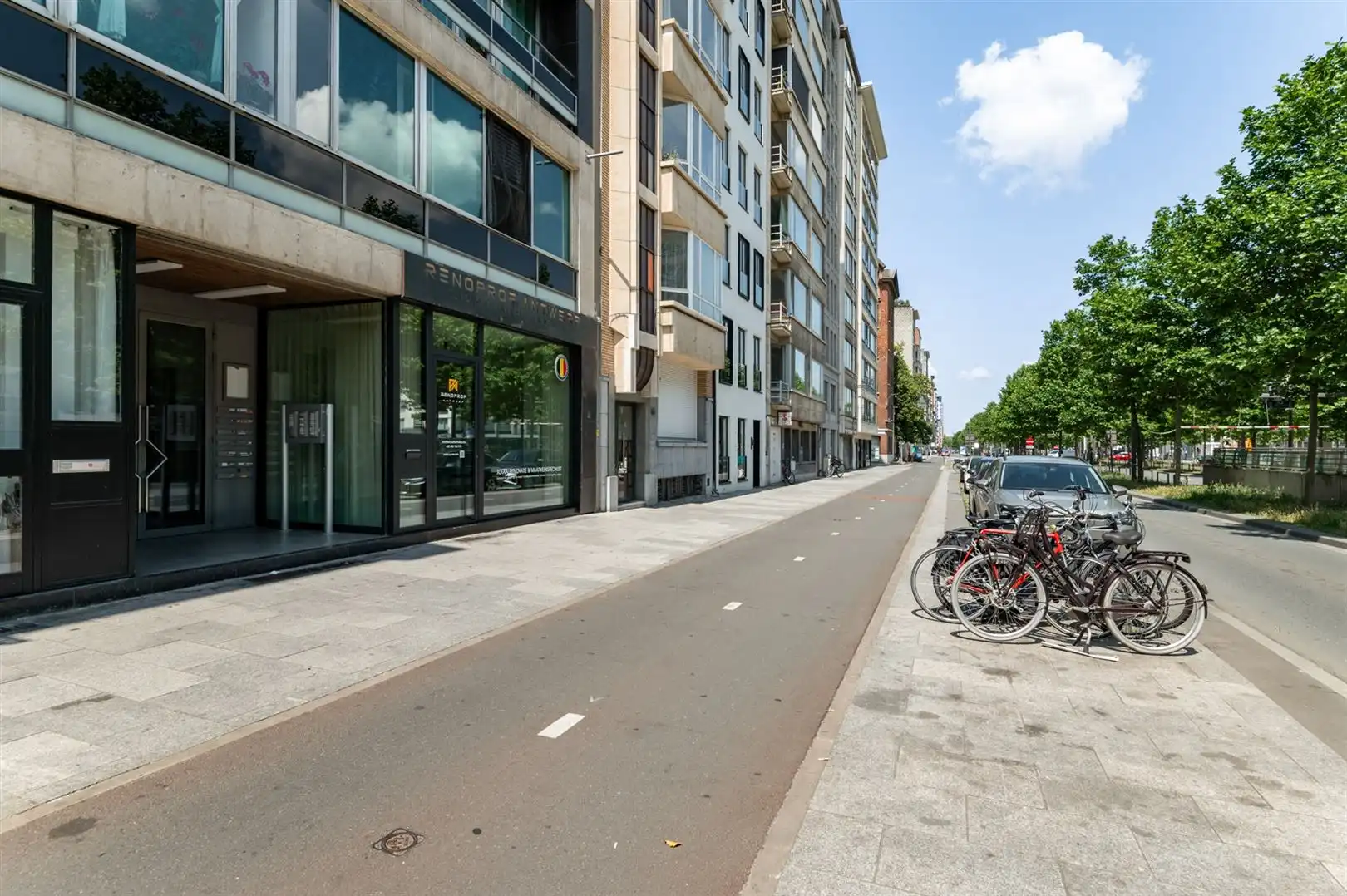 Luxueuze winkelruimte of kantoor vlakbij Rooseveltplaats, Centraal Station en Antwerpse Meir. foto 16