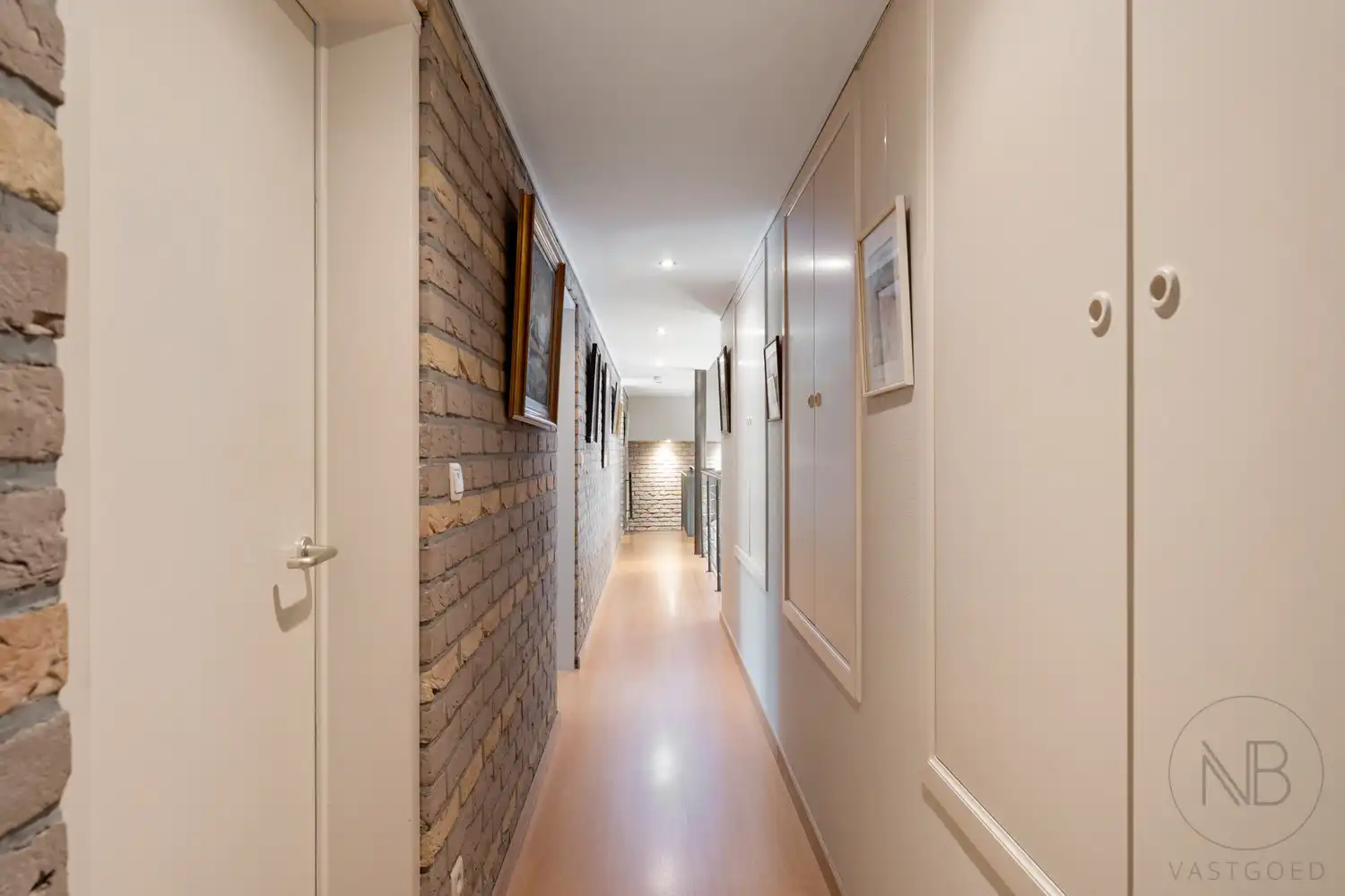 Moderne villa  met zwembad op toplocatie in Genk - instapklaar en future-proof foto 23