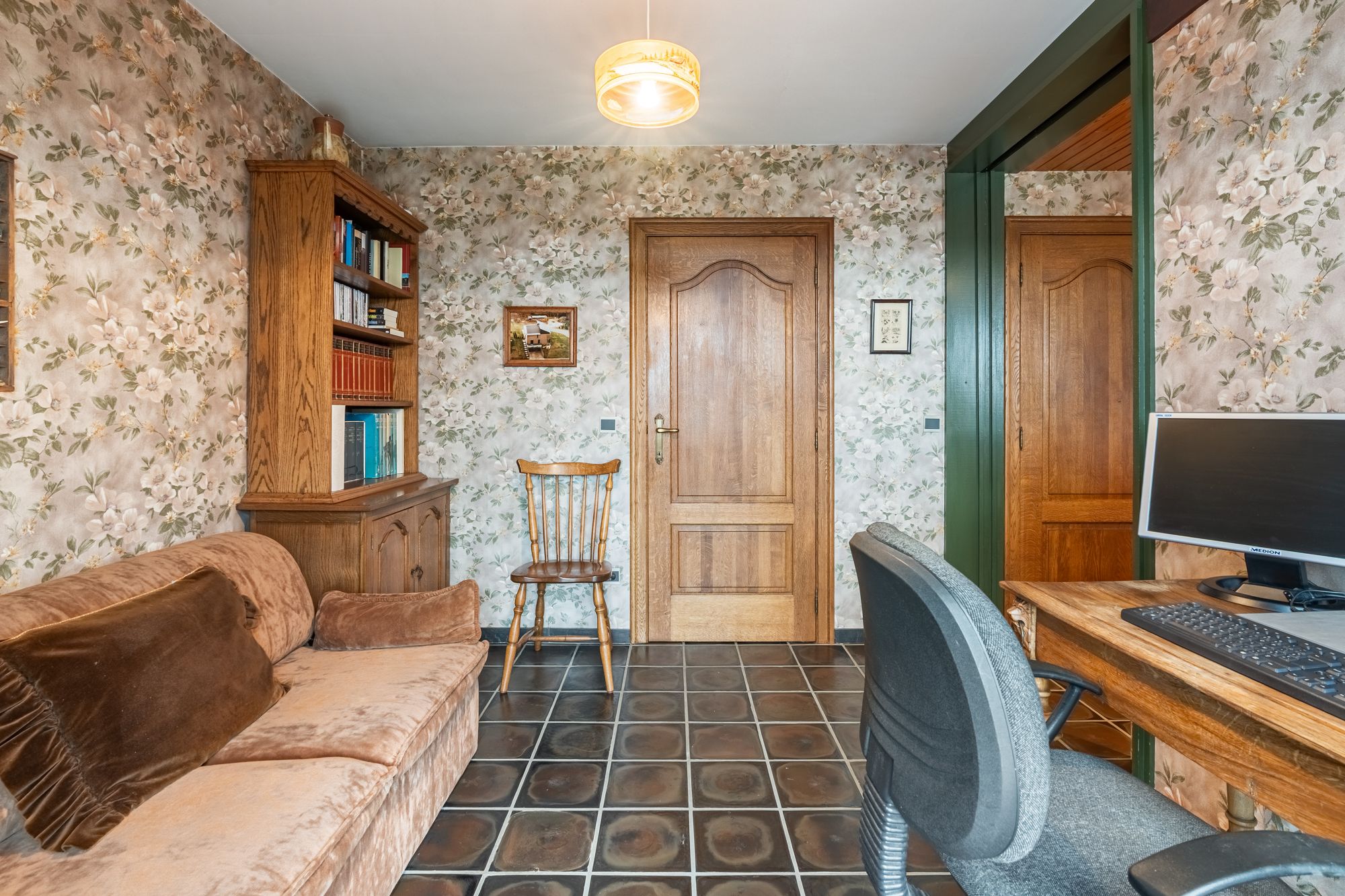 Ruime gezinswoning te koop foto 11