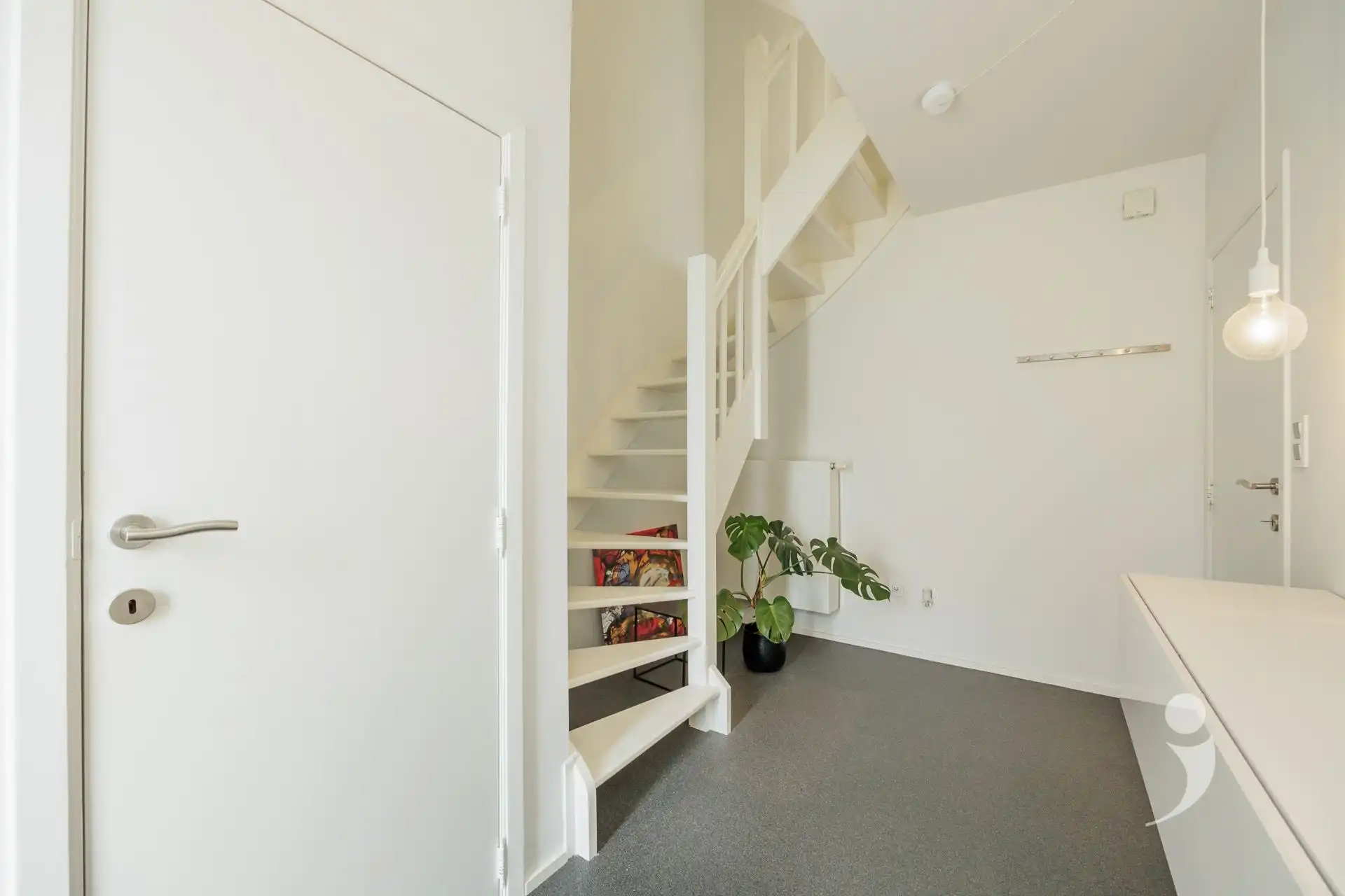 Knappe instapklare gezinswoning op een toplocatie! foto 15