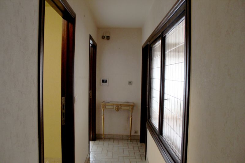 Centraal gelegen 2-slaapkamer appartement met terras foto 7