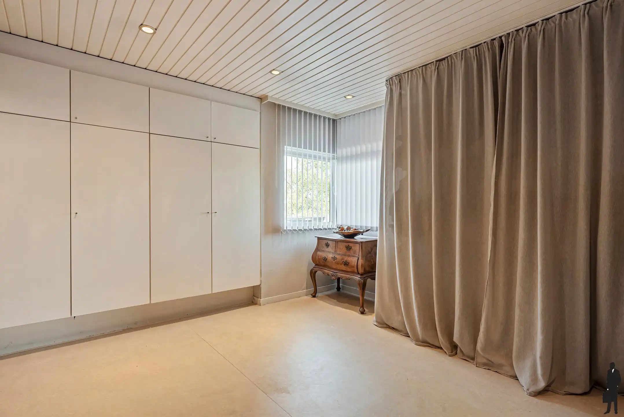 Architectenwoning met zwembad en praktijk/kantoor aan huis foto 14