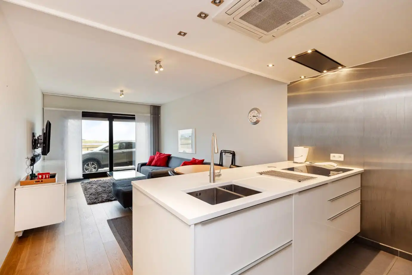 Gerenoveerd appartement te koop aan de Zeedijk van Heist foto 4