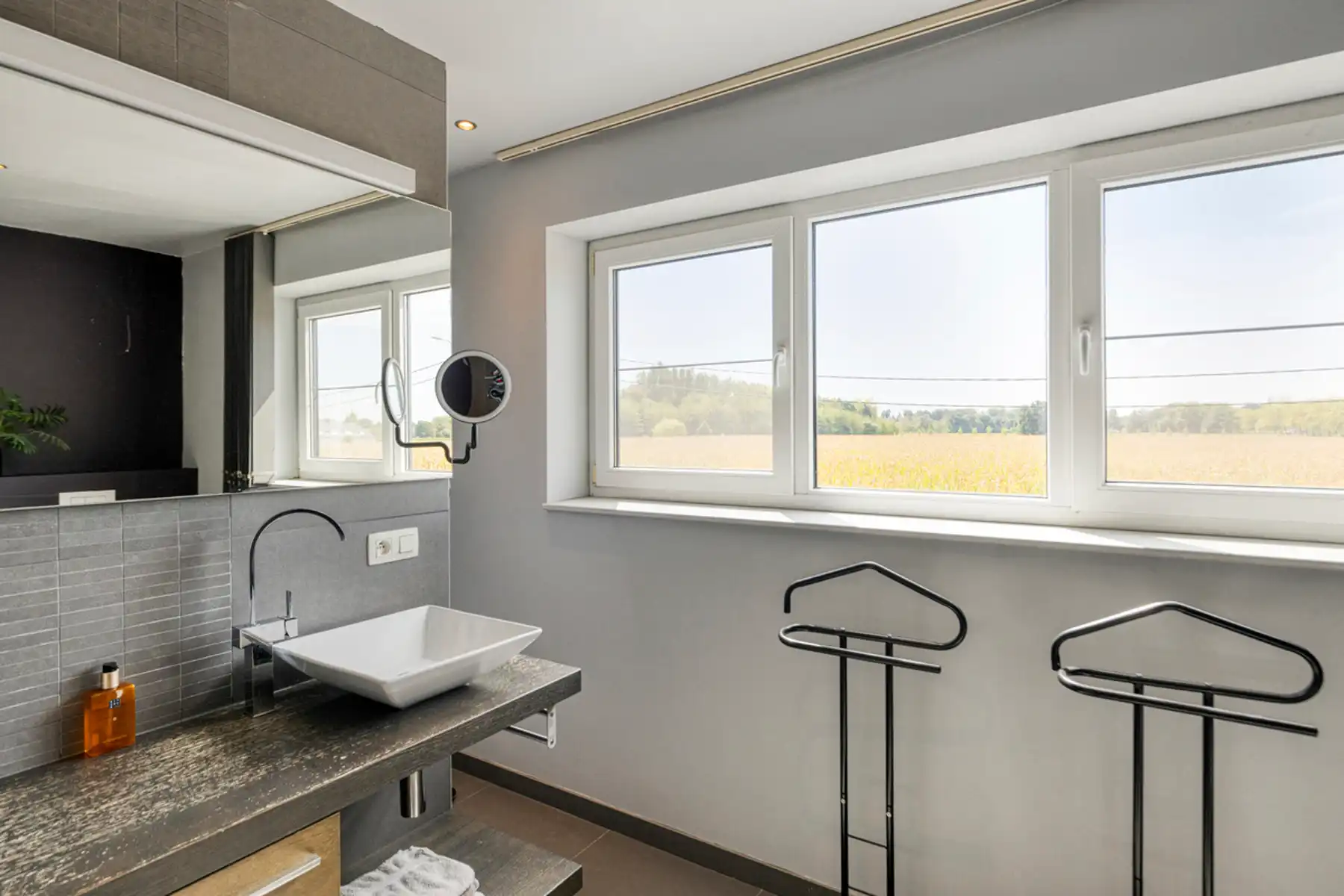 Unieke ruime woning met praktijkruimte + 5(6)slpkmrs op 25 a foto 21