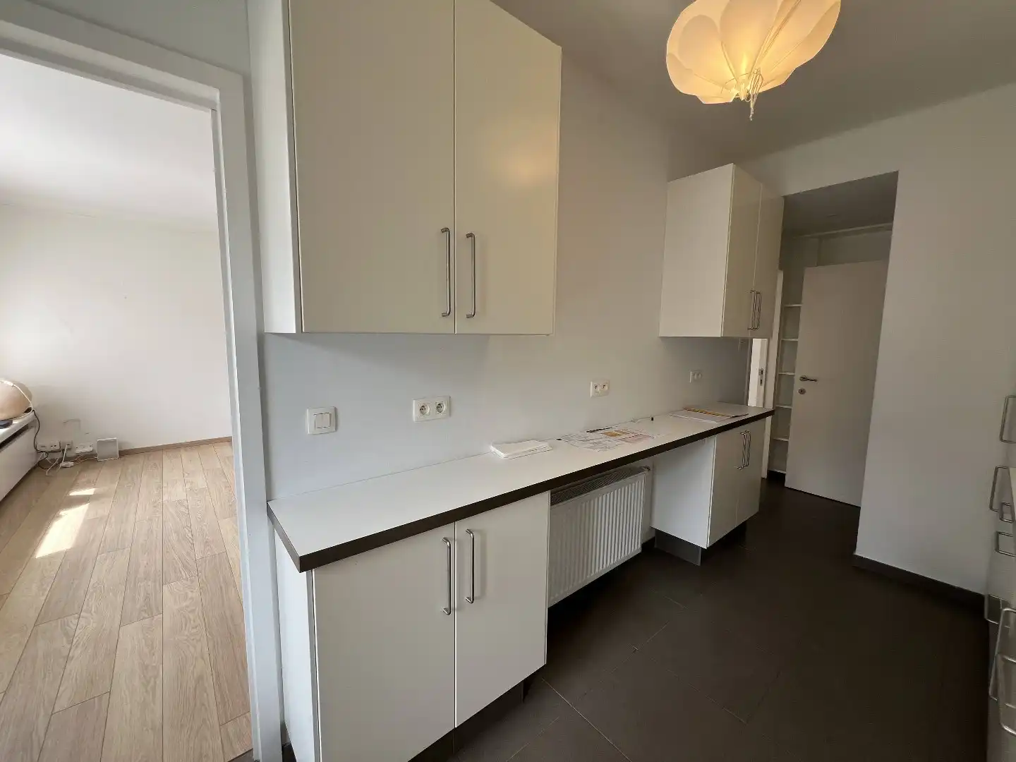 Te Huur – Appartement met Lateraal Zeezicht in het Centrum van Oostende foto 8