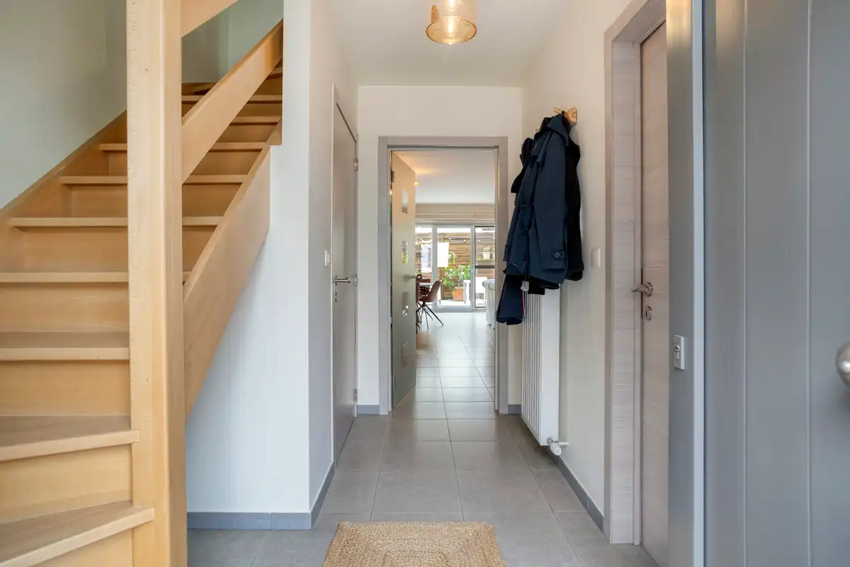 Hedendaagse woning met zonnige patio in Bonheiden foto 14