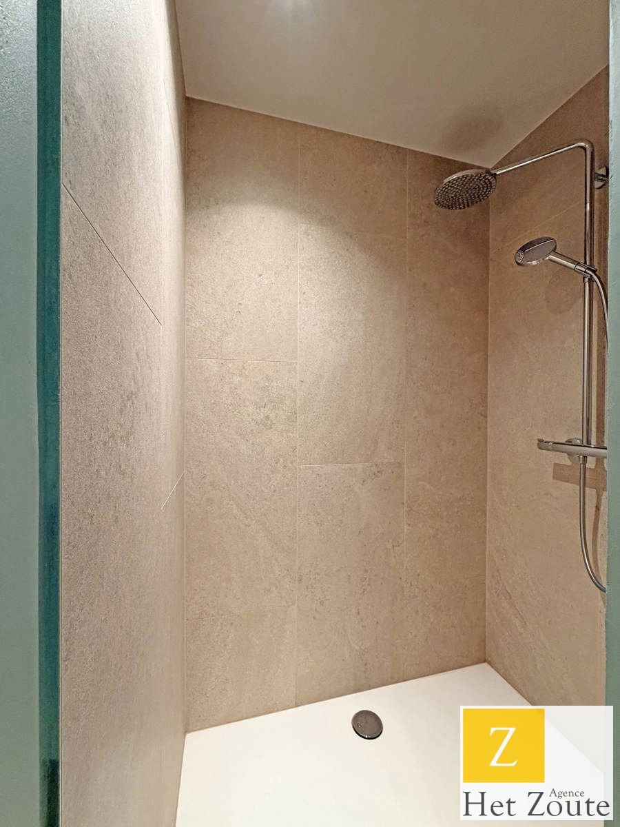 Appartement uitstekende staat -frontaal zeezicht-  Het Zoute foto 14