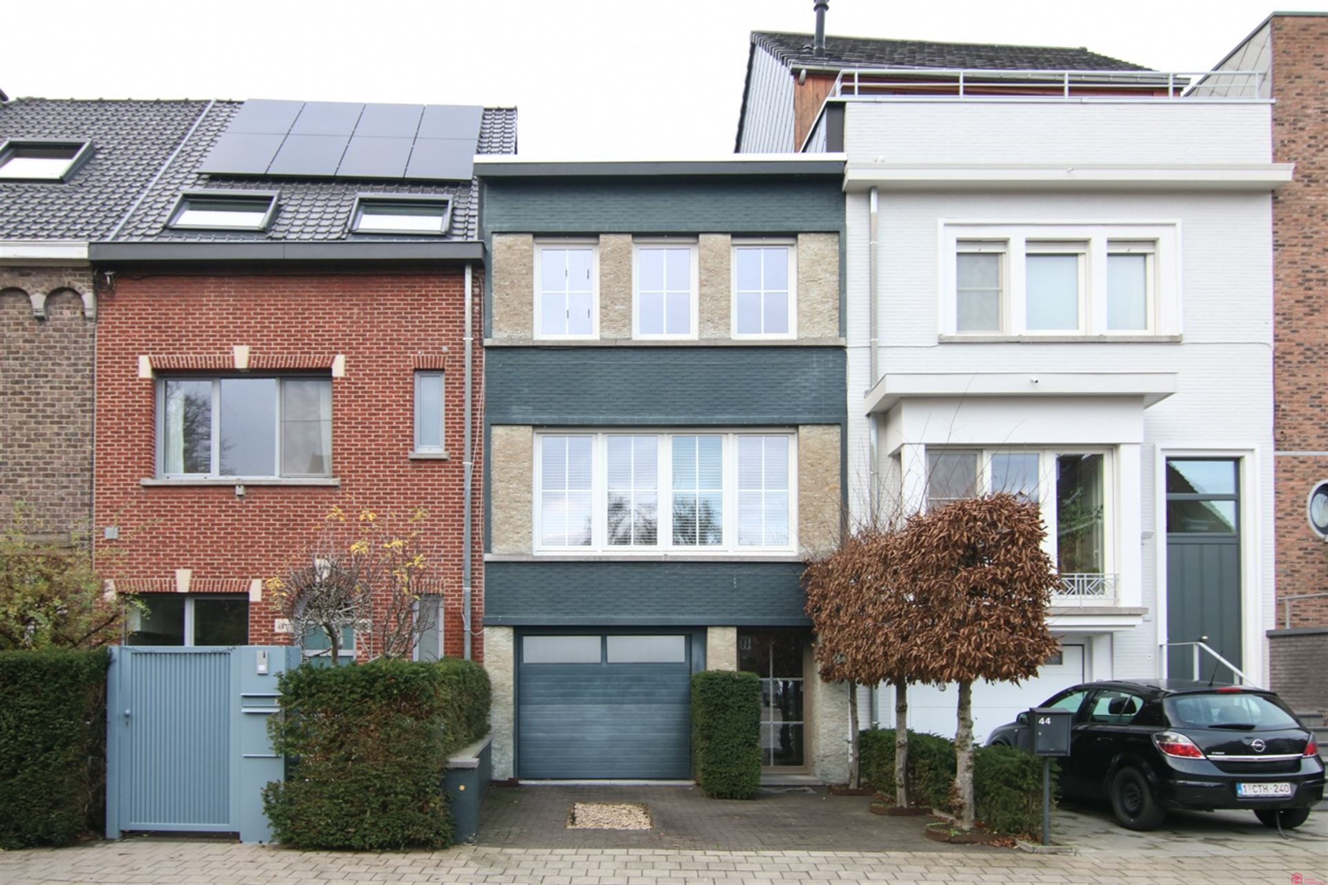 Burgerhuis op topligging in Kortrijk! foto {{pictureIndex}}