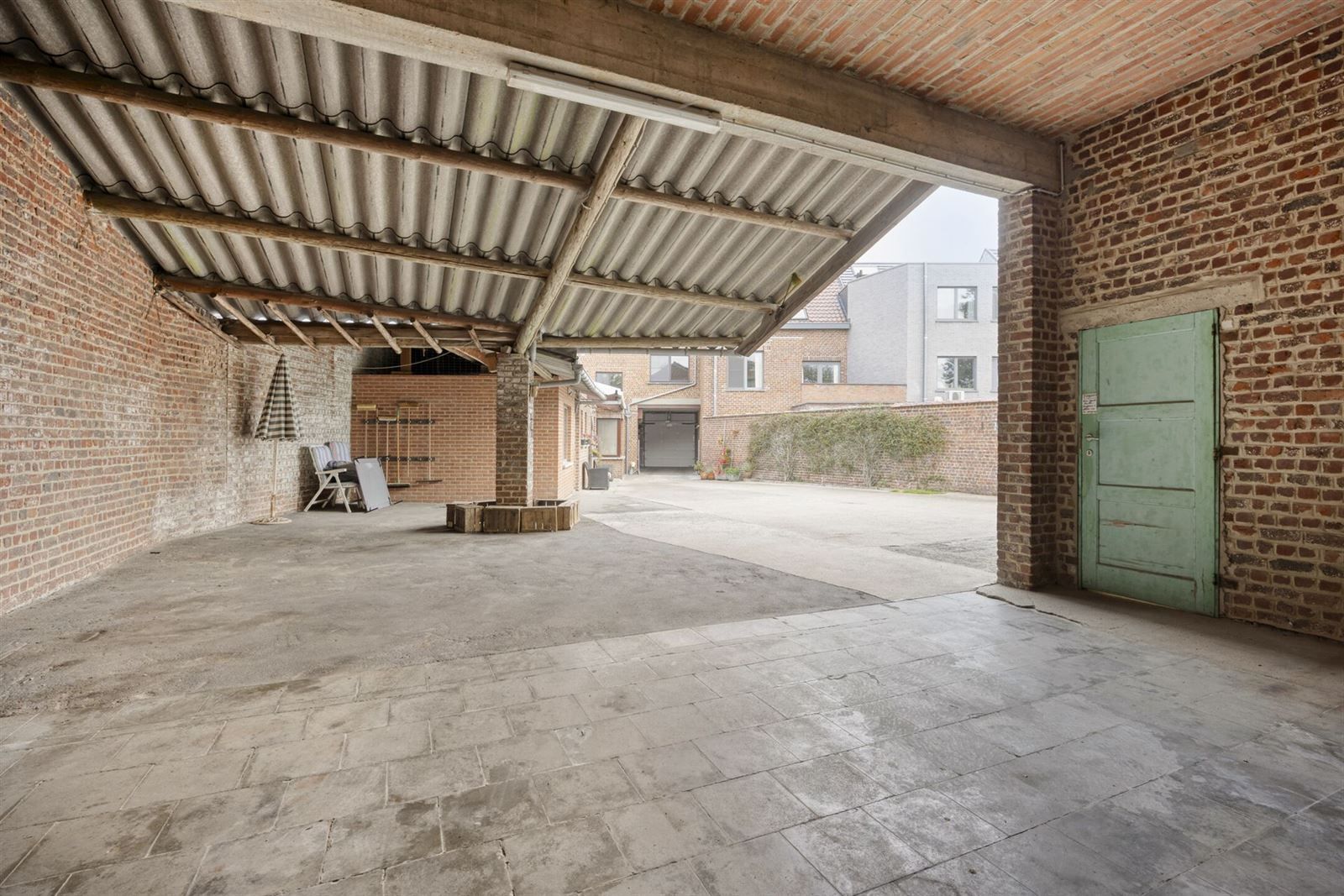 Woning met ruime loods te koop foto 46