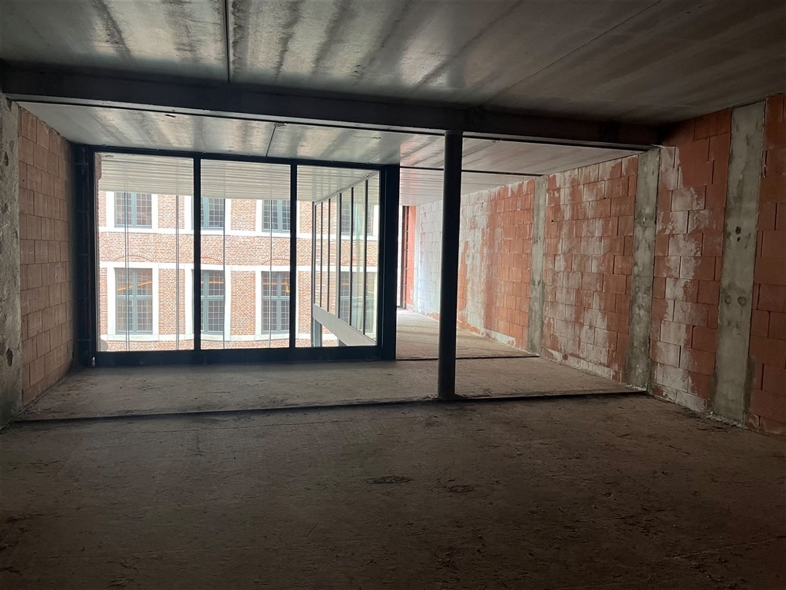 Volledig kantoorgebouw te koop of te huur foto 17