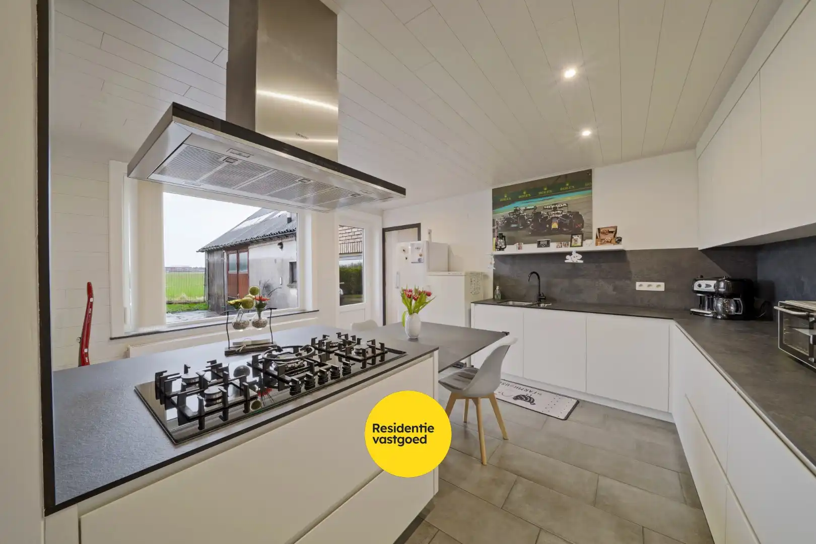 Alleenstaande woning op ruim perceel met vernieuwd woongedeelte en loods (80 m²) foto 13