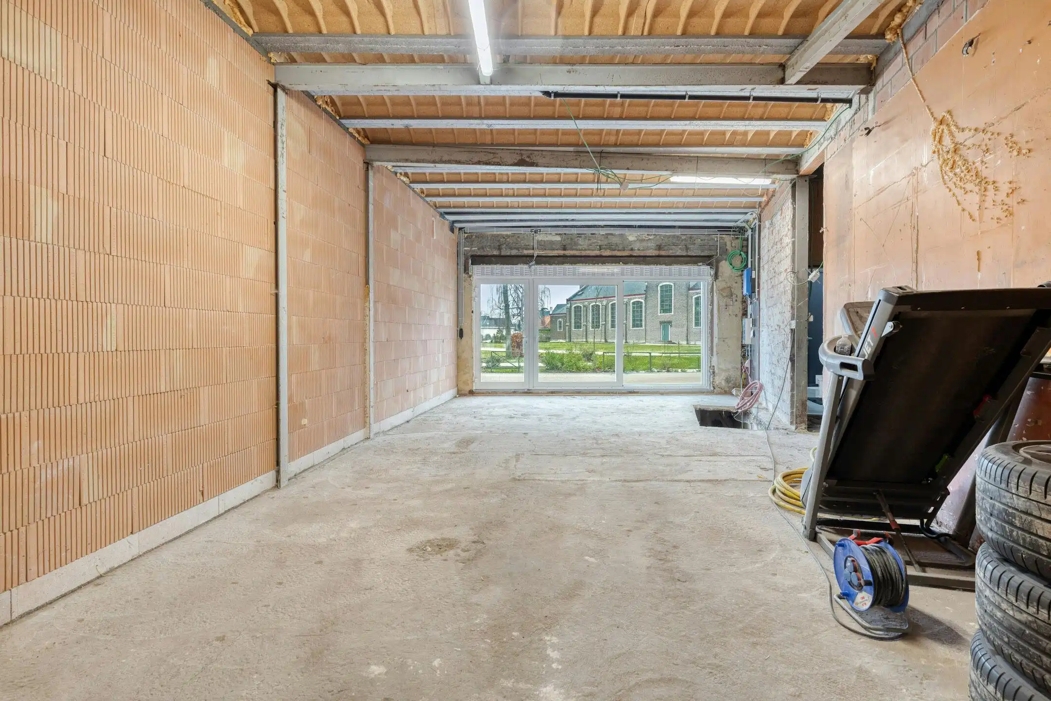 Handelshuis met 4 slaapkamers in het centrum van Oostakker foto 16