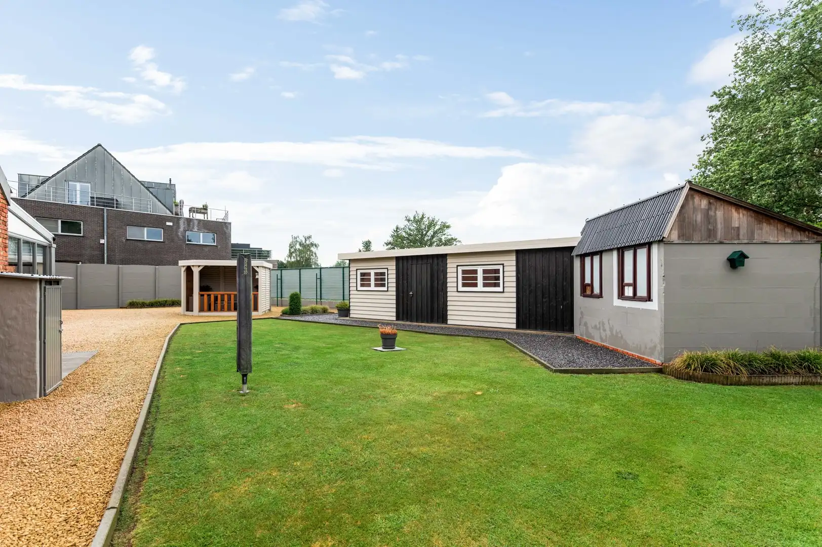 Te moderniseren woning met tal van mogelijkheden op centrale ligging in Herselt foto 16