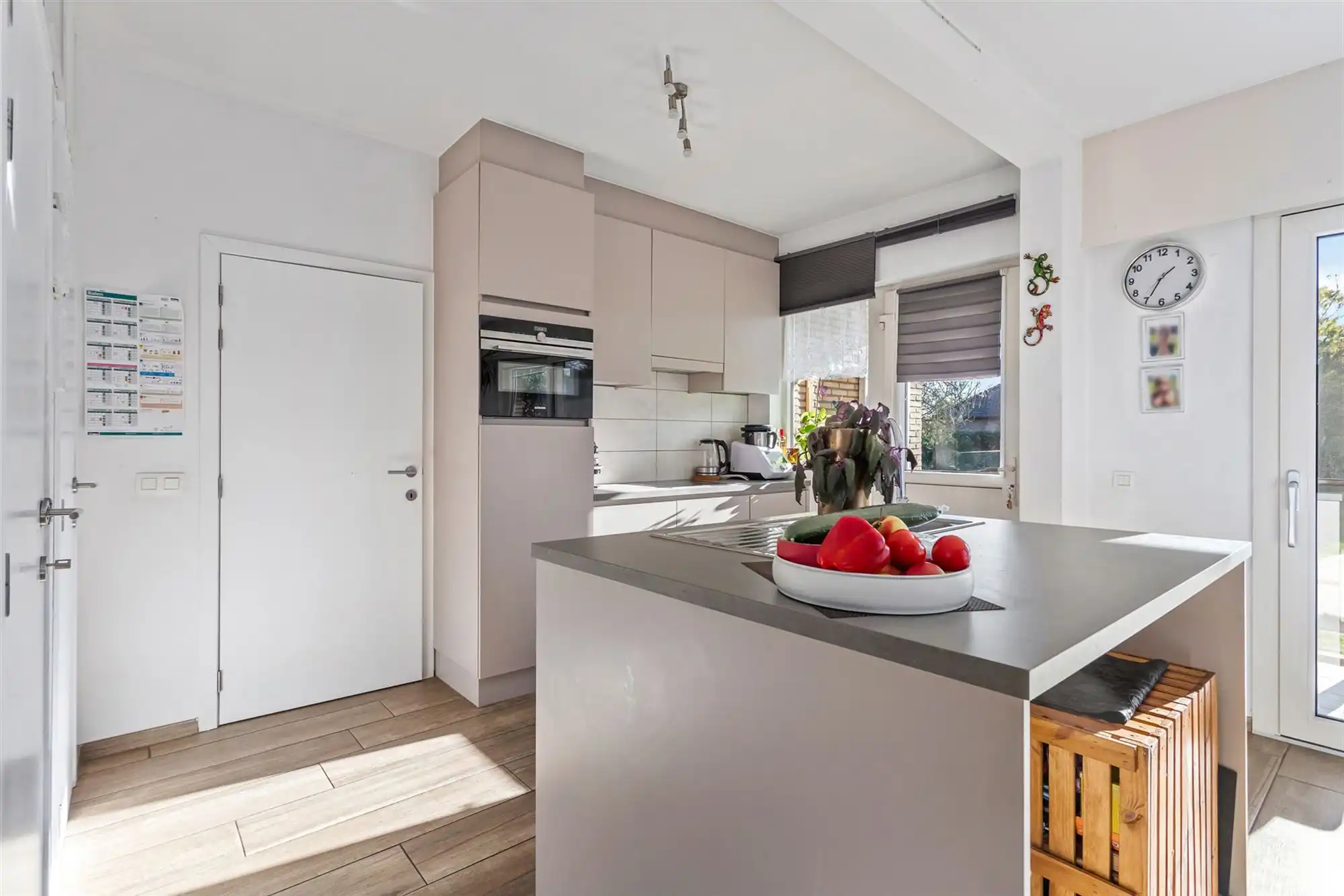 VOLLEDIG GERENOVEERDE, PERFECT INSTAPKLARE WONING OP MOOI PERCEEL! foto 6