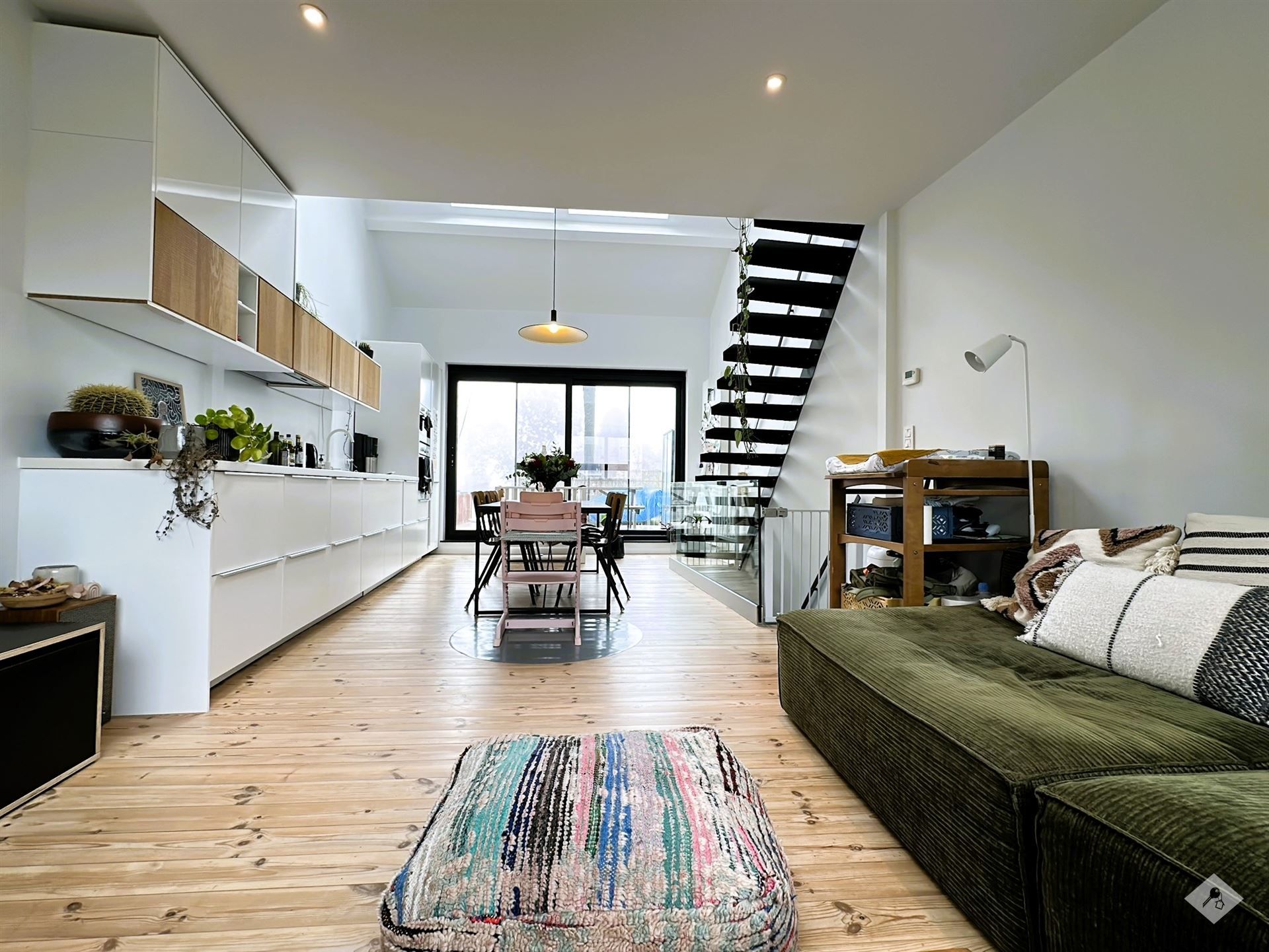 Volledig gerenoveerde woning met architecturale uitstraling te Buggenhout foto 5
