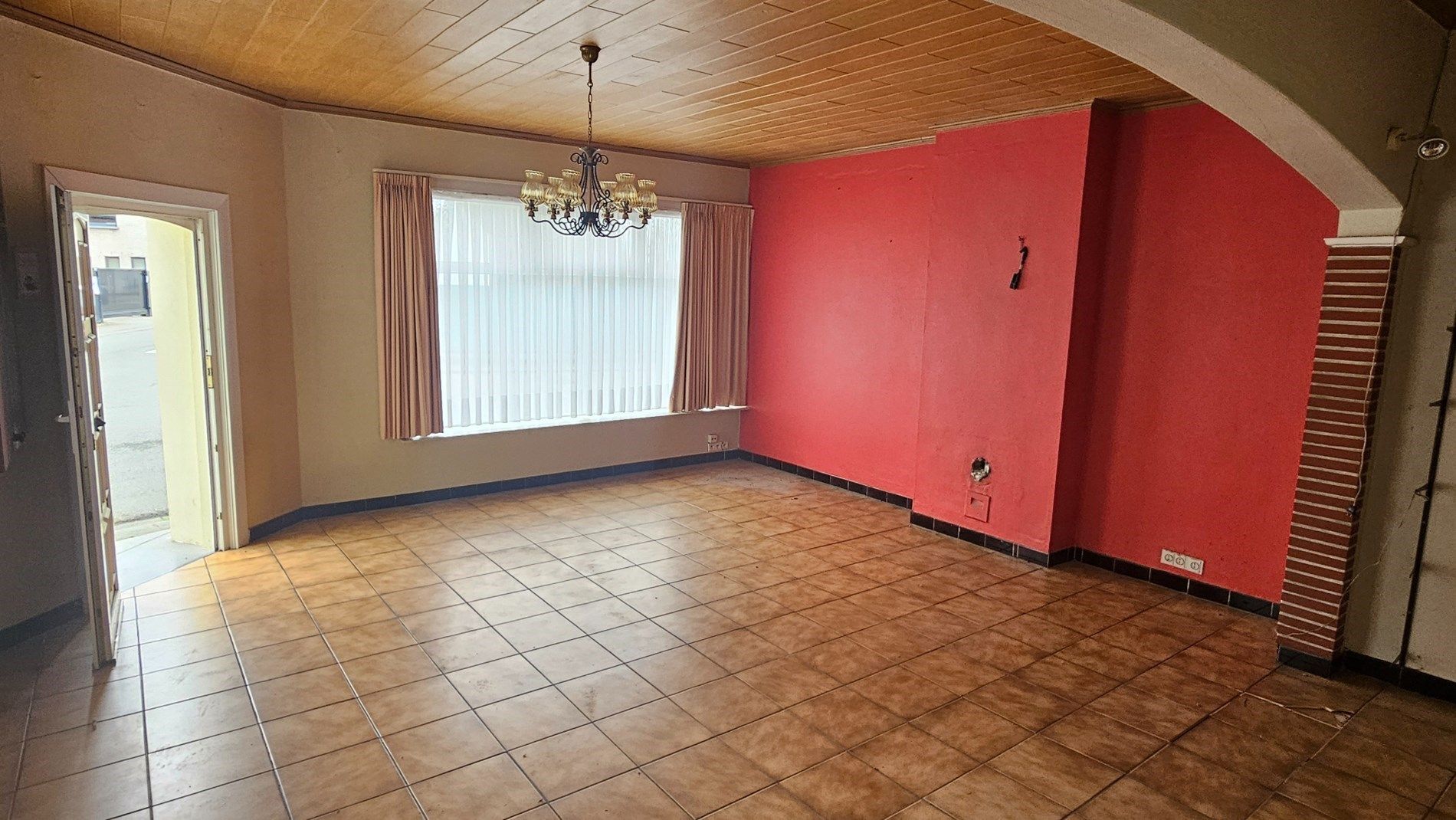Renovatiewoning met 2 tot 3 slk, garage en koertje aan gunstige prijs foto 5