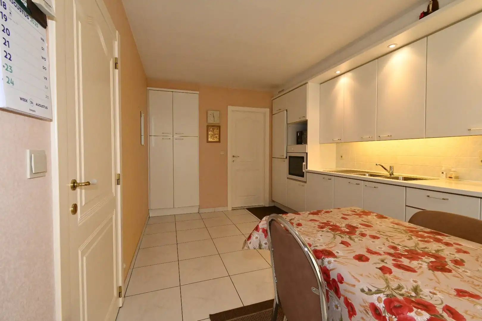 Instapklaar appartement met 2  slpk. en garage gelegen centrum Maldegem foto 11