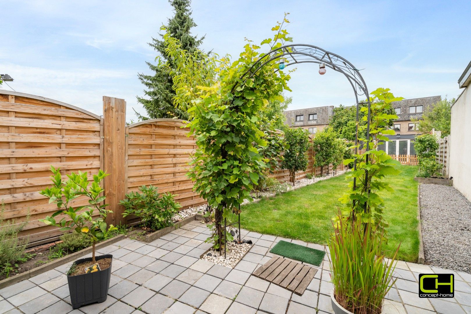 Woning met ruime garage, tuin en 2 slaapkamers foto 20