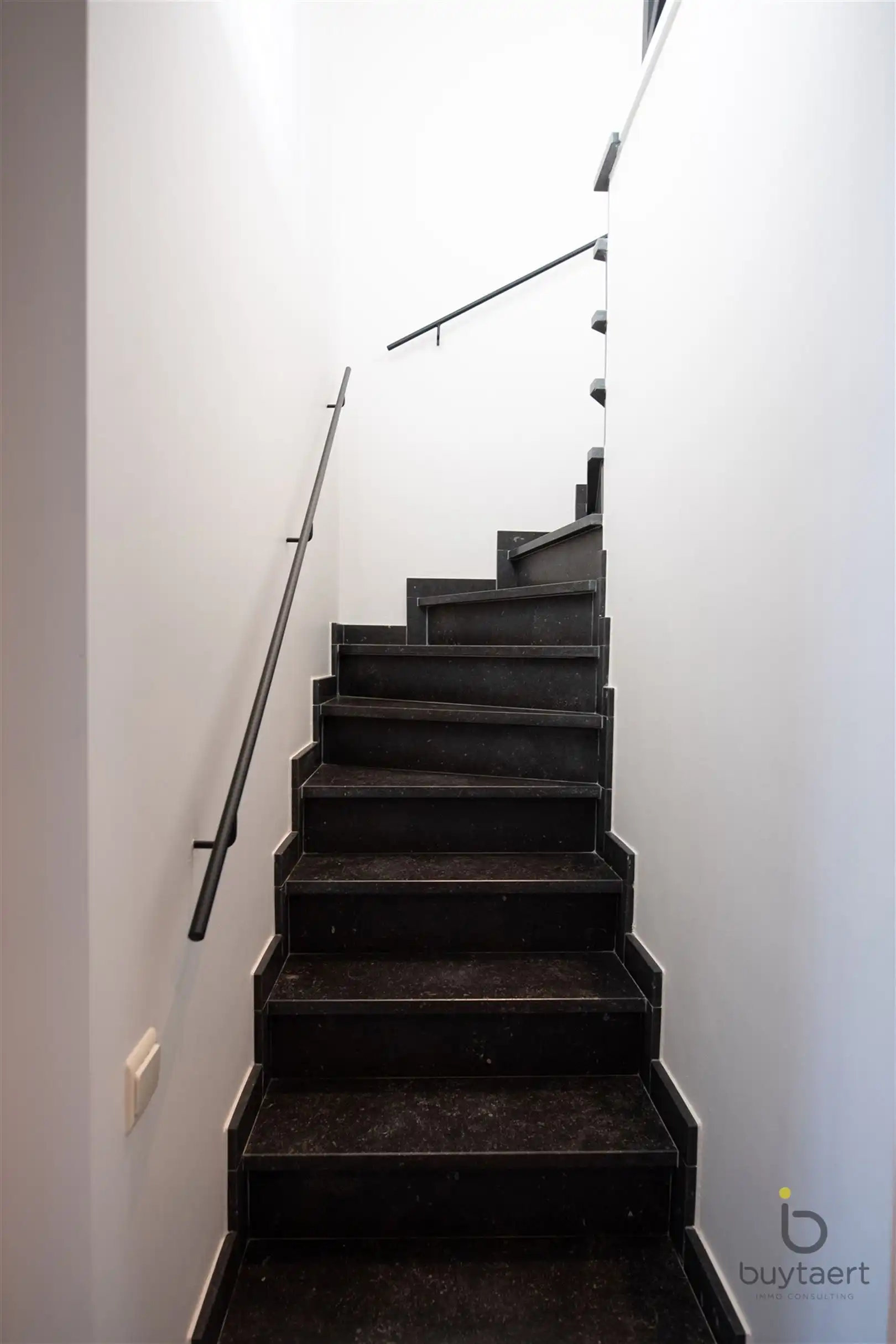 Semi-casco duplex appartement met zonneterras in hartje Schilde foto 32