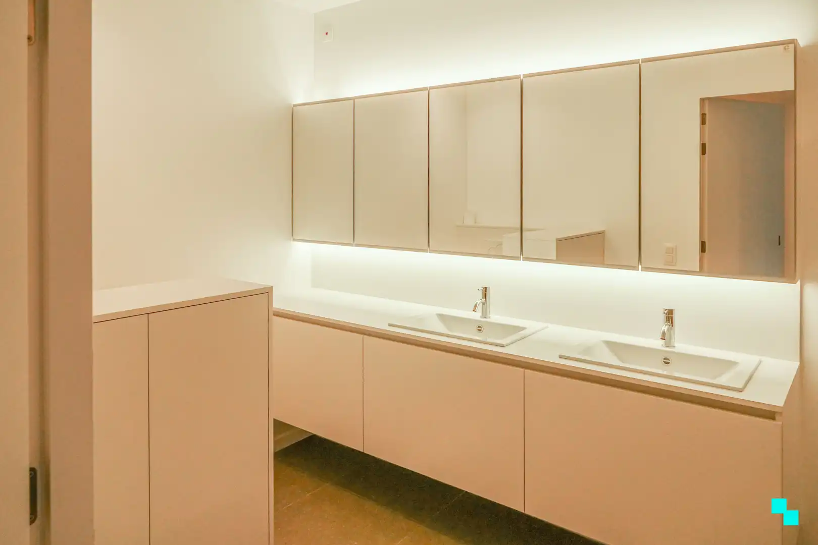Tweeslaapkamer appartement op het gelijkvloers in het hart van Merelbeke foto 14