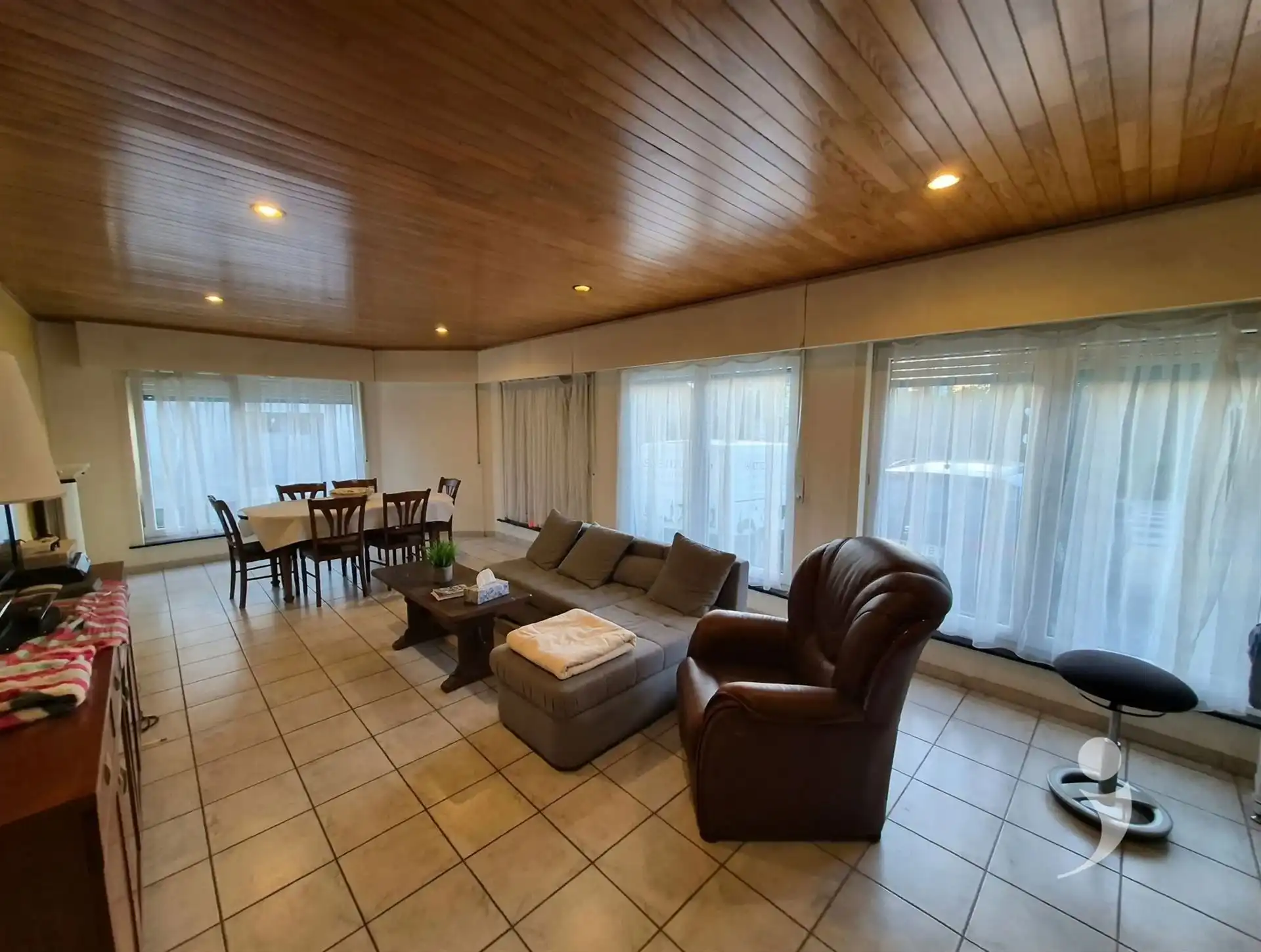Gezellig 1 slaapkamer appartement op gelijkvloers met garage foto 2
