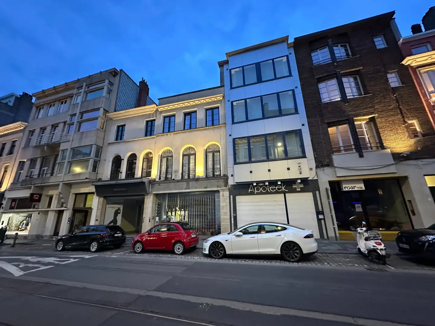 Charmant investeringspand met handelszaak, 2 erkende units en magazijn in hartje Gent foto 2