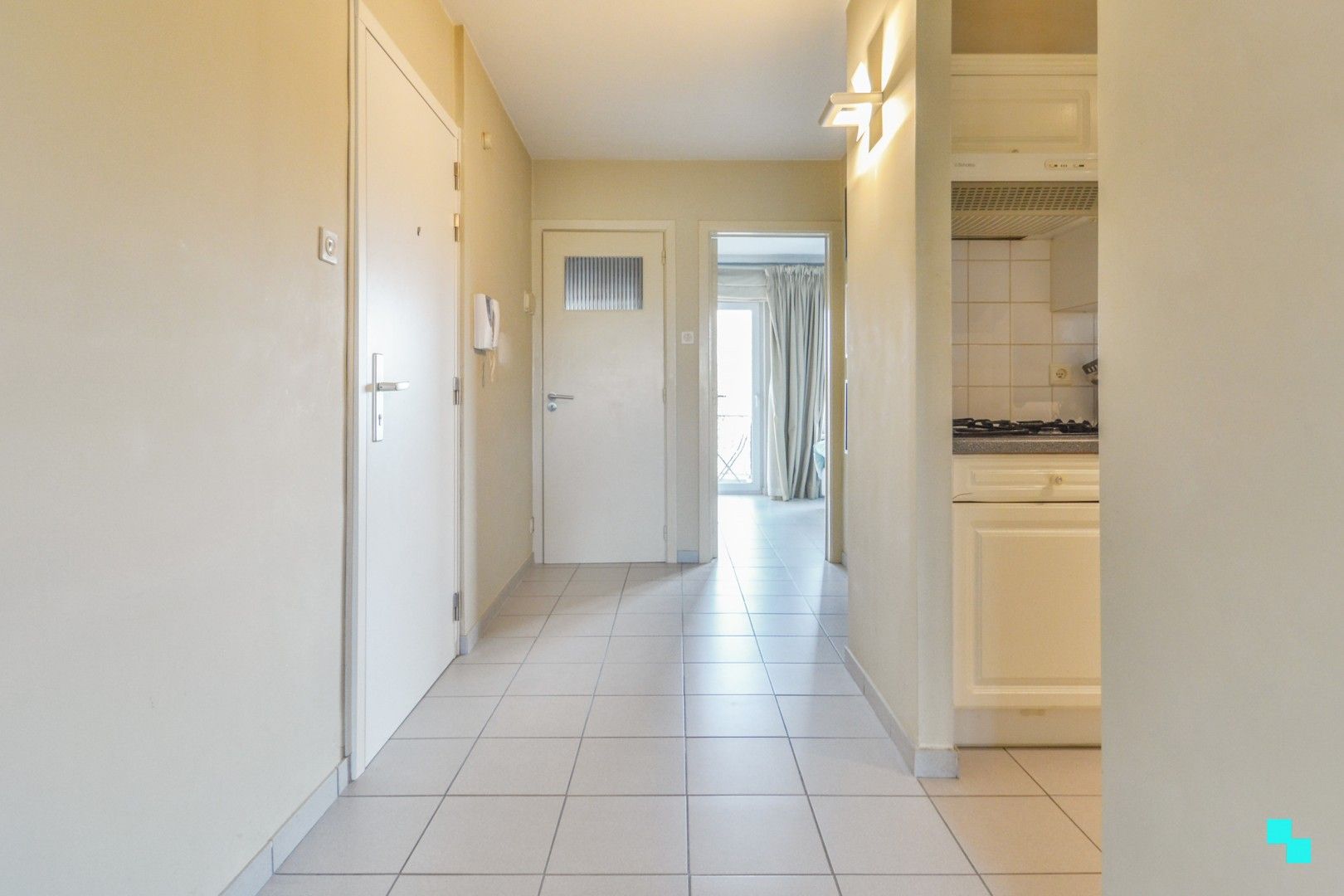 Appartement met garagebox op de Coupure foto 8
