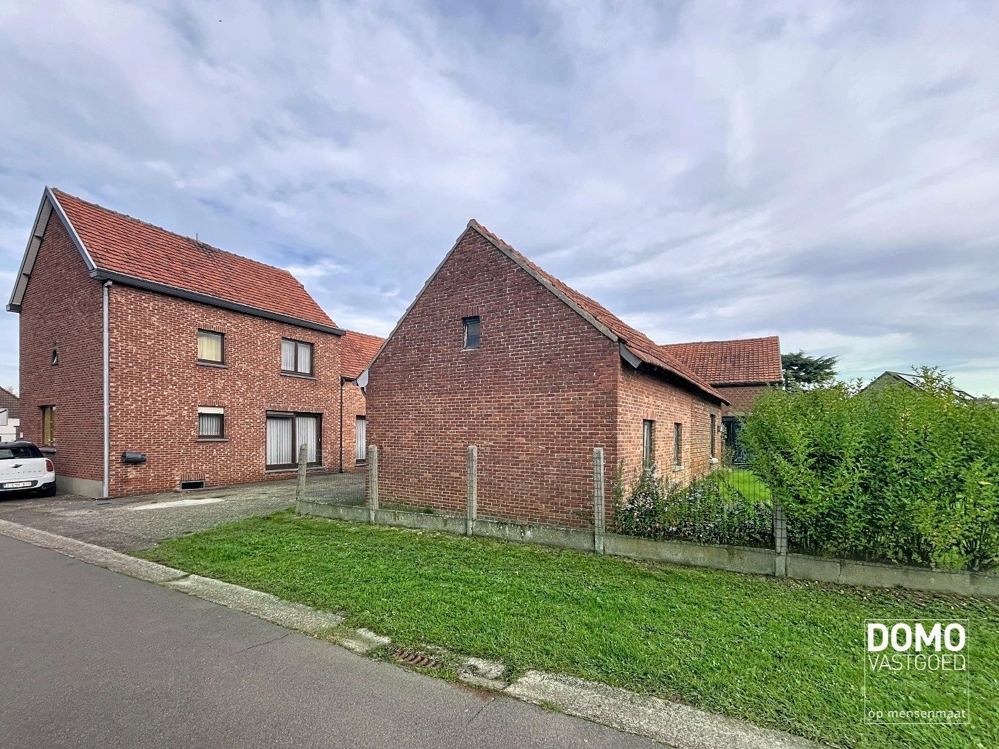 Authentieke open bebouwing met bijgebouwen en potentieel in Tuilt-Kuringen foto 24