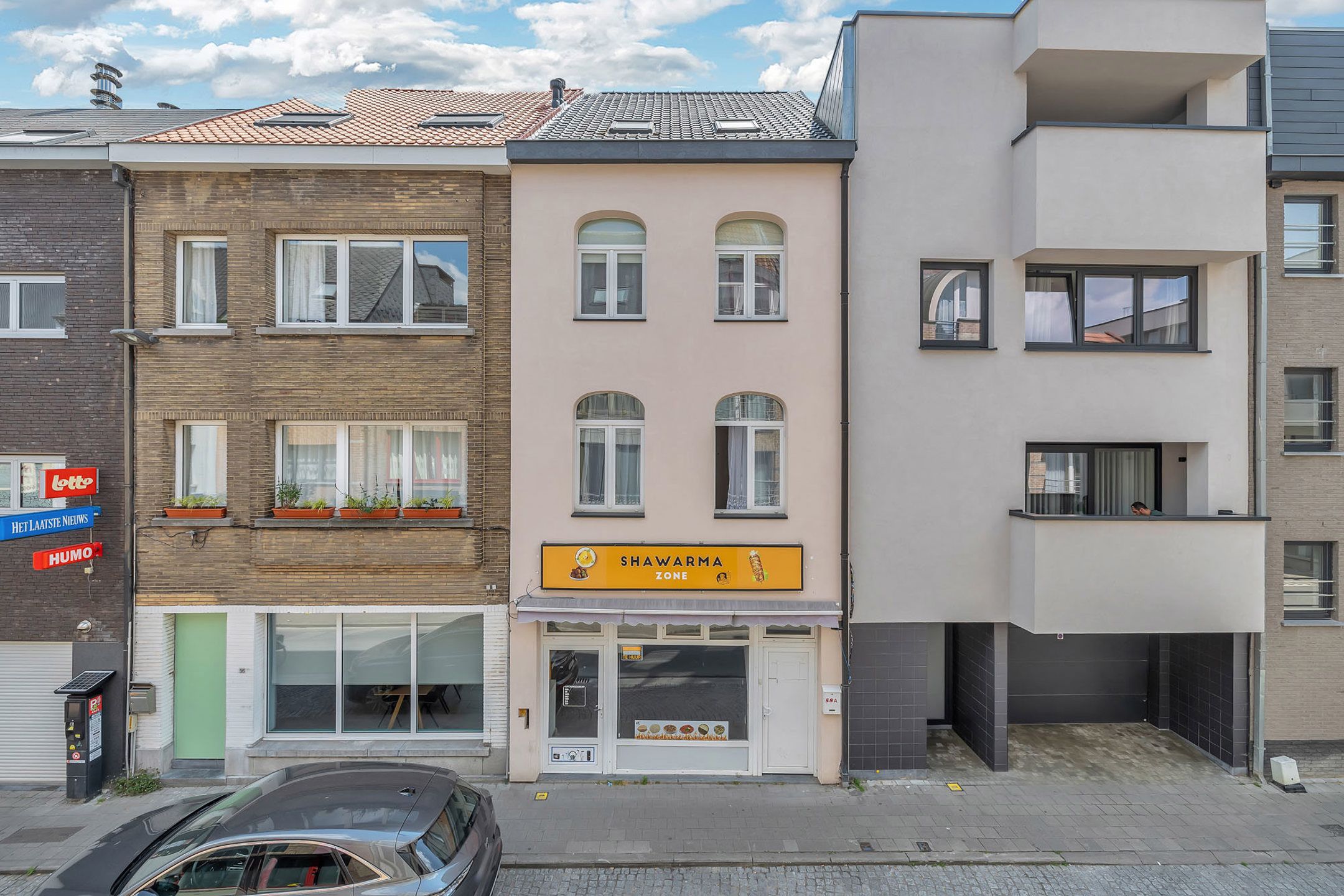 Instapklare handelsruimte met ruim triplex appartement  foto 2
