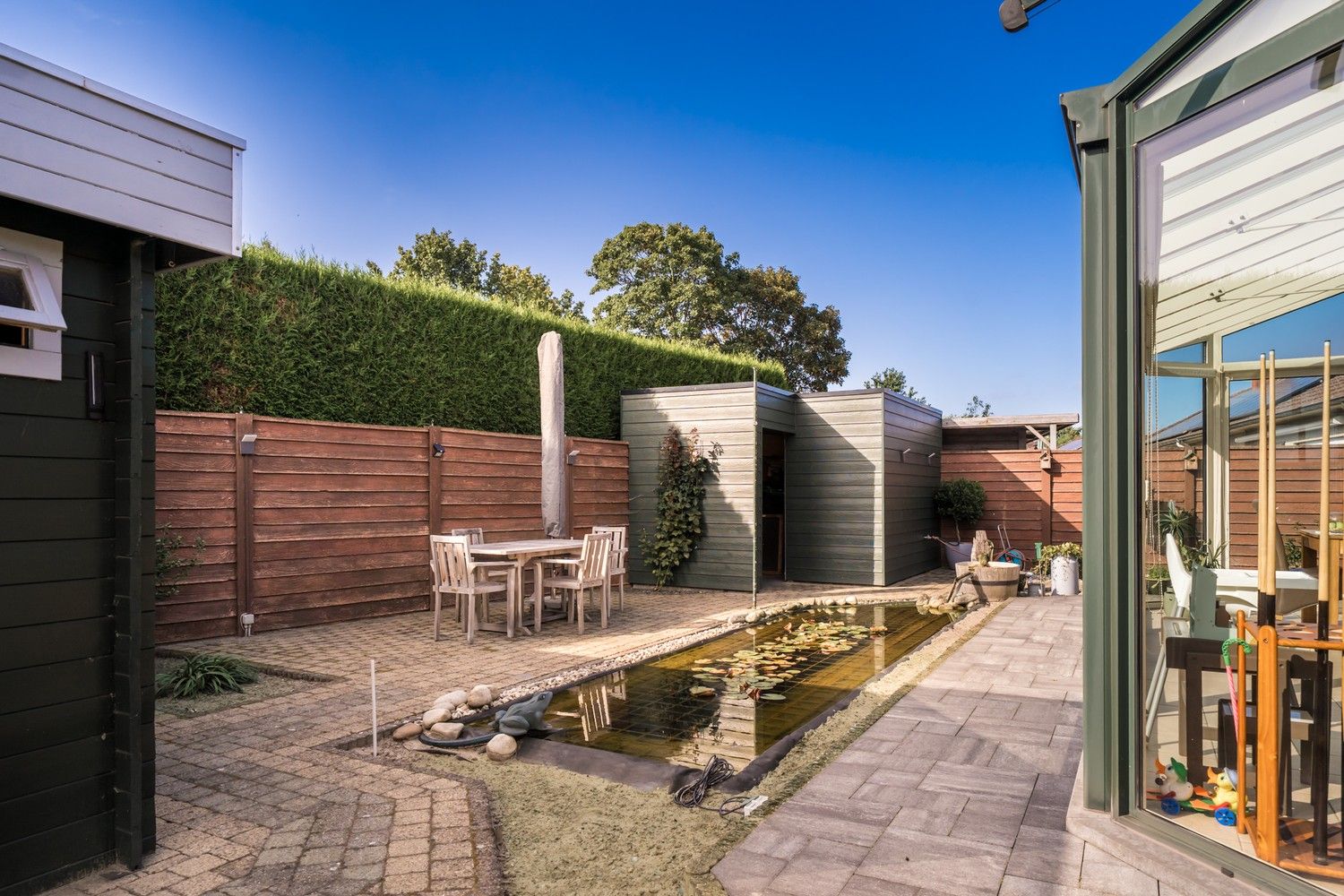 Lichtrijke halfopen bebouwing in aangename woonwijk foto 22