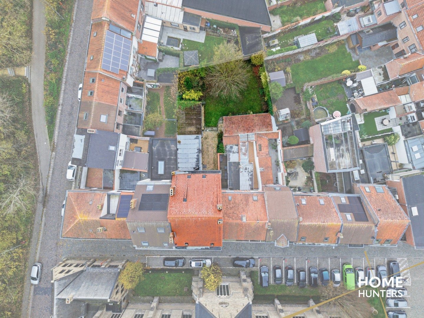 Karakteristieke herenwoning met gigantische tuin op toplocatie foto 2