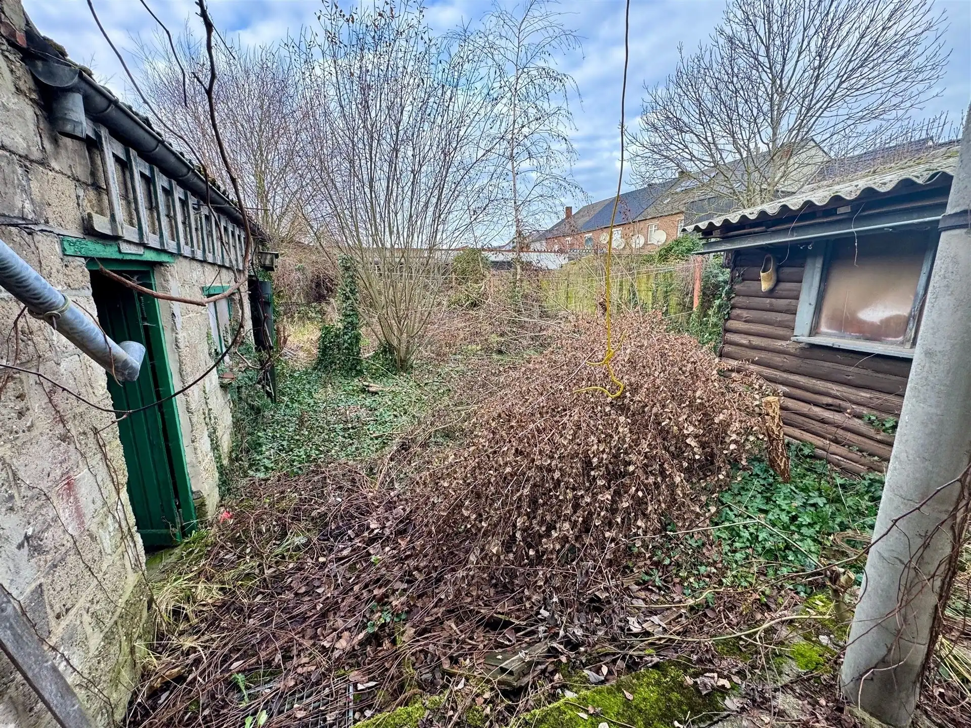 Te renoveren woning of sloop- en heropbouw op mooi perceel te Maasmechelen foto 14