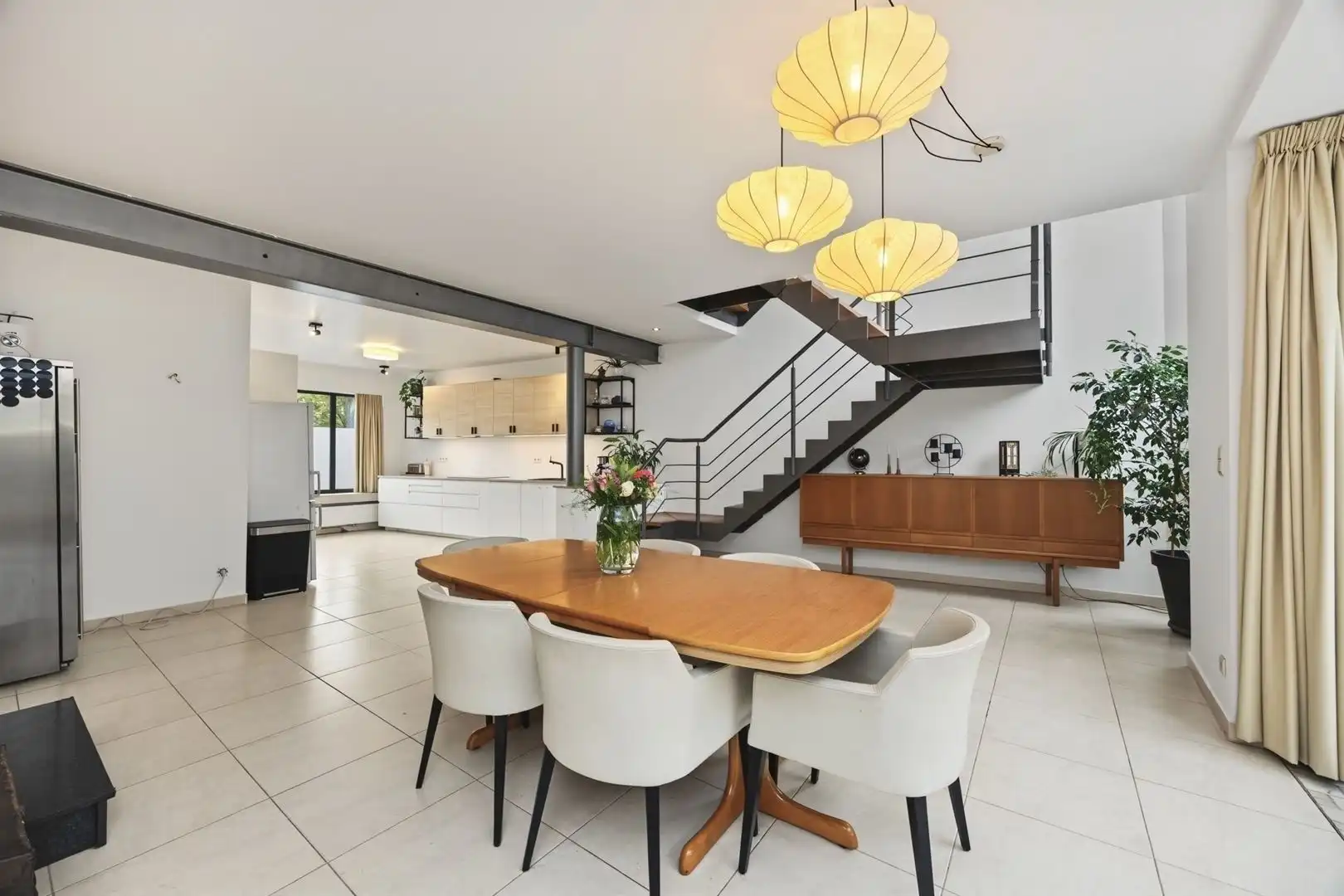 Een ruime, lichtrijke woning met uitbreidingsmogelijkheden in het hart van Zemst foto 5