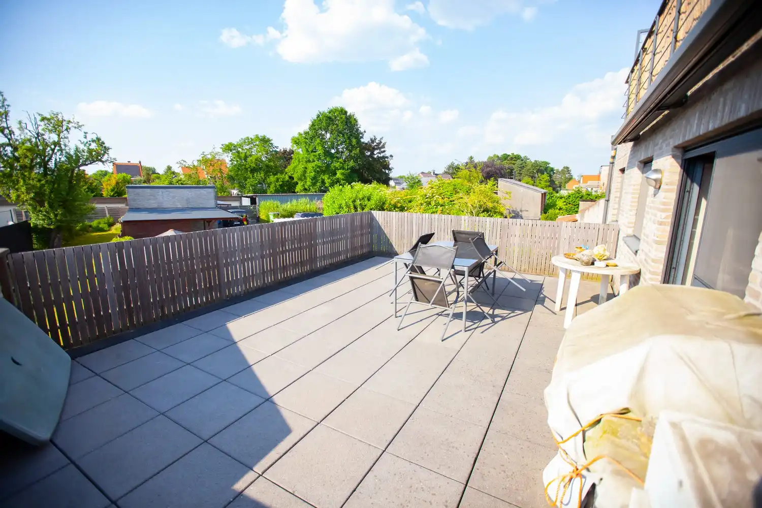 Appartement 1ste verdieping met ruim terras. foto 15
