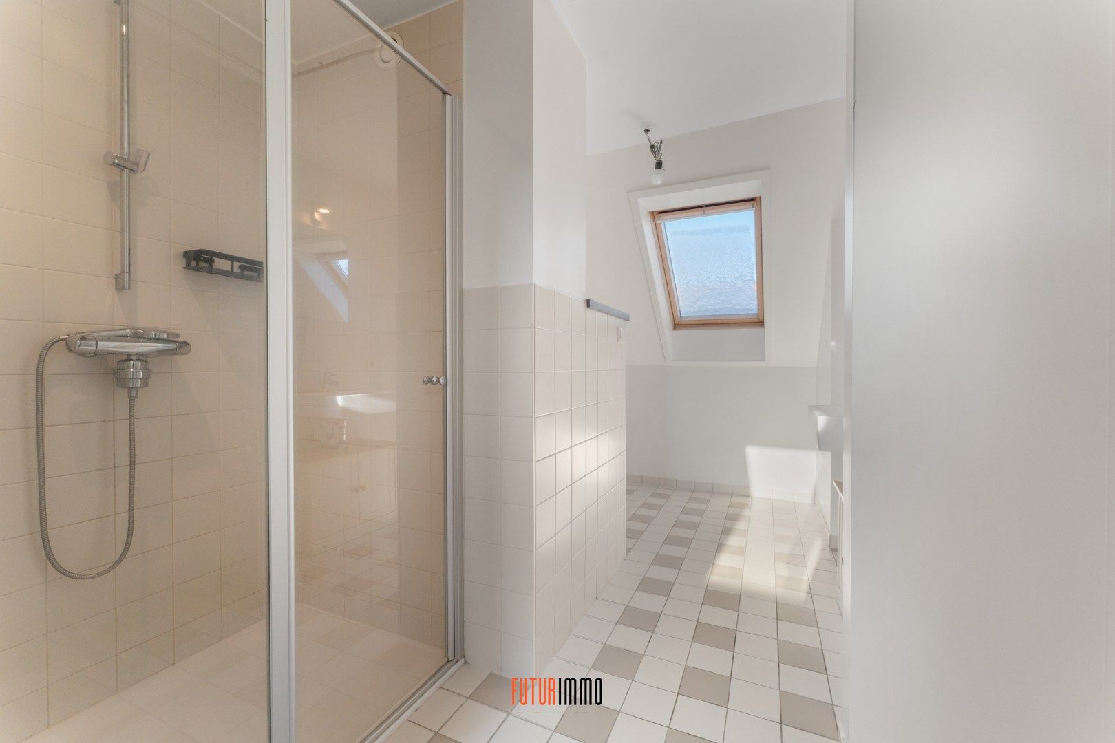 Karaktervolle stadswoning met authentieke gevel foto 16