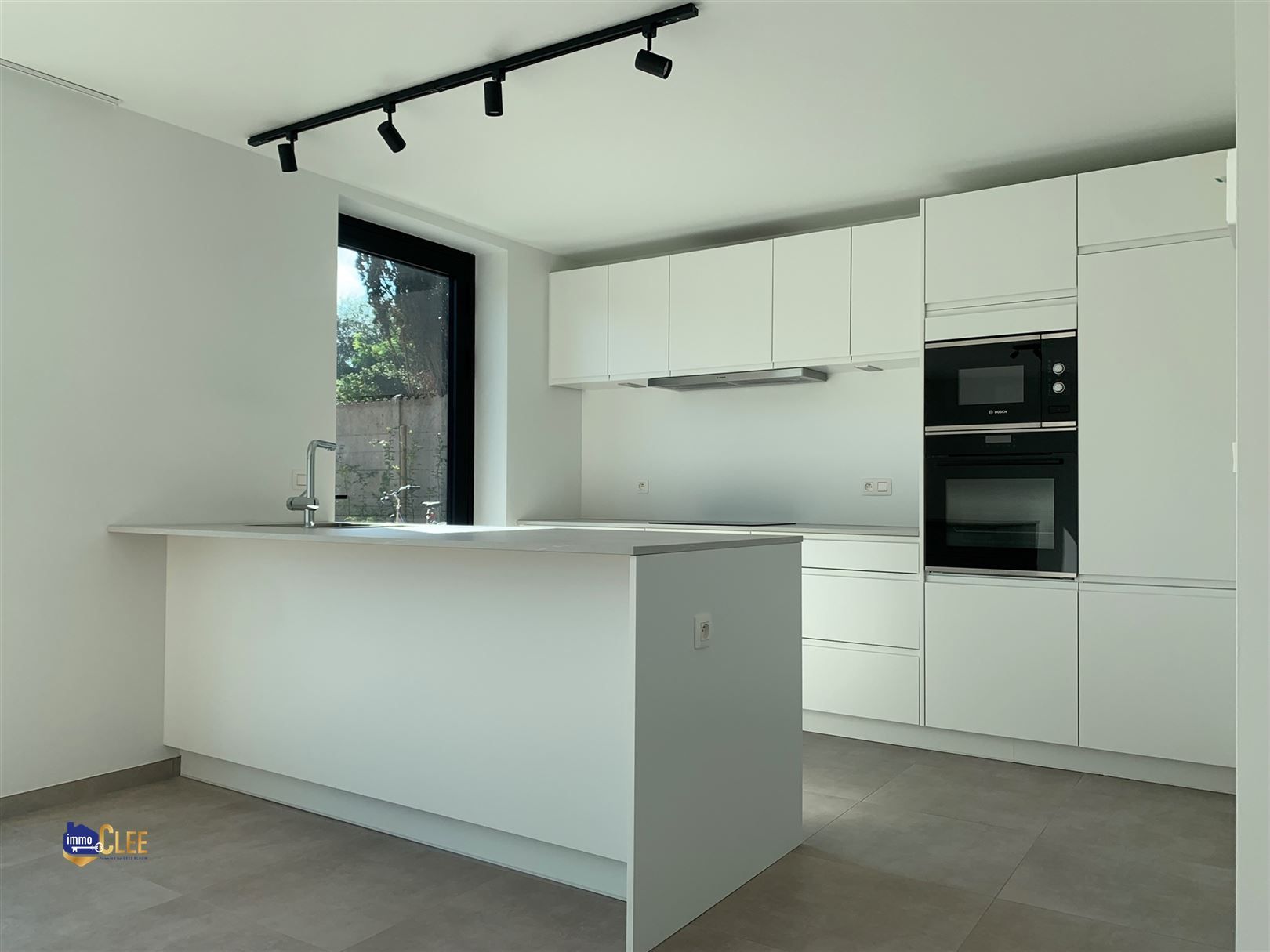 Ruim gelijkvloers appartement in Sint-Truiden foto 7